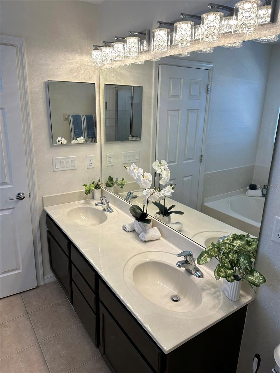 Image 4 of 81 For 9189 Camden Gardens Street