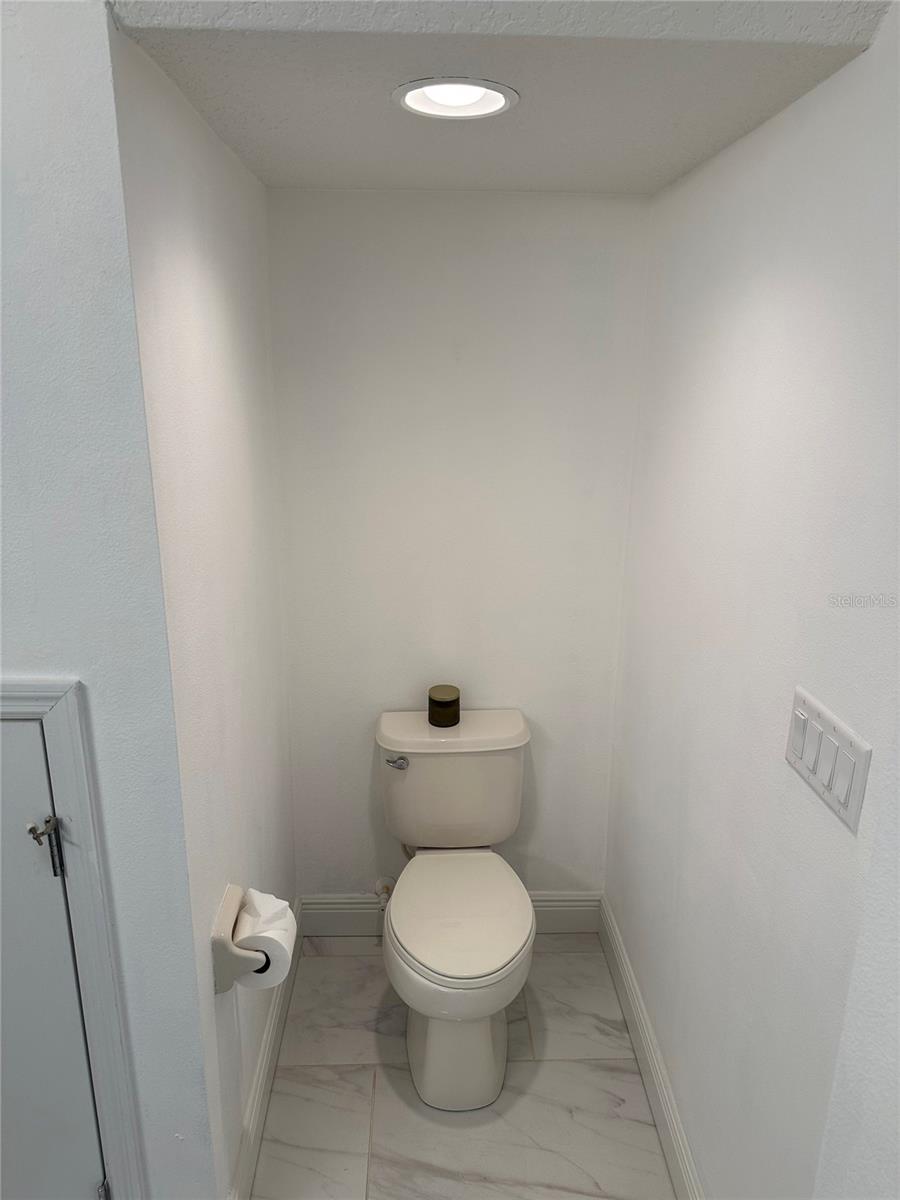 Image 54 of 81 For 9189 Camden Gardens Street