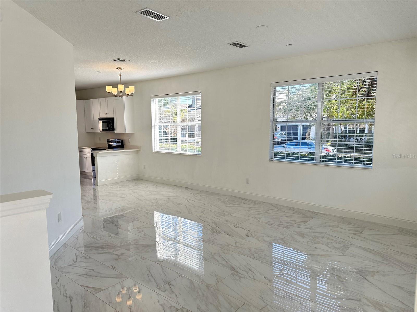 Image 8 of 81 For 9189 Camden Gardens Street