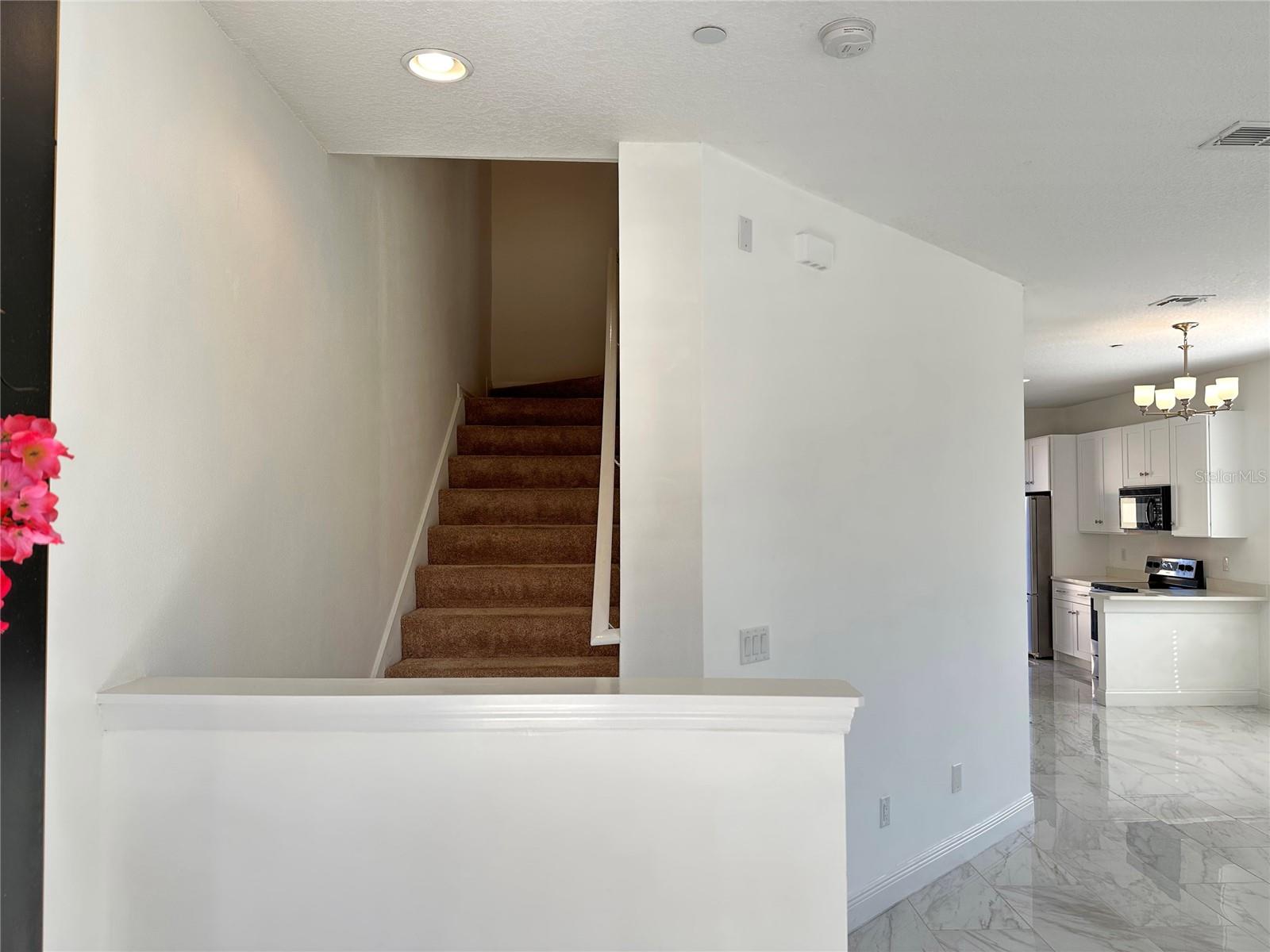 Image 9 of 81 For 9189 Camden Gardens Street