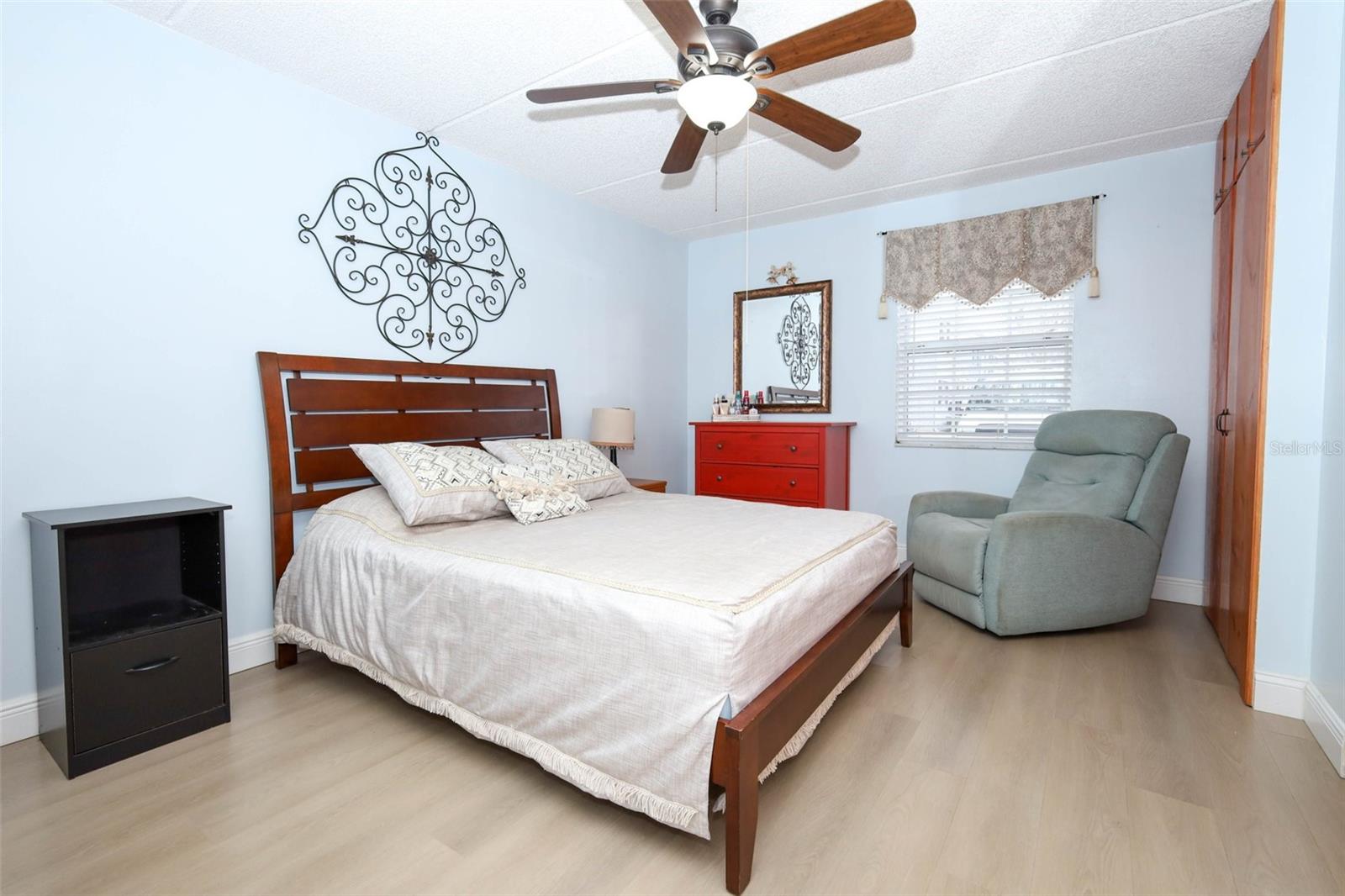 Image 14 of 43 For 189 Lewfield Circle 189