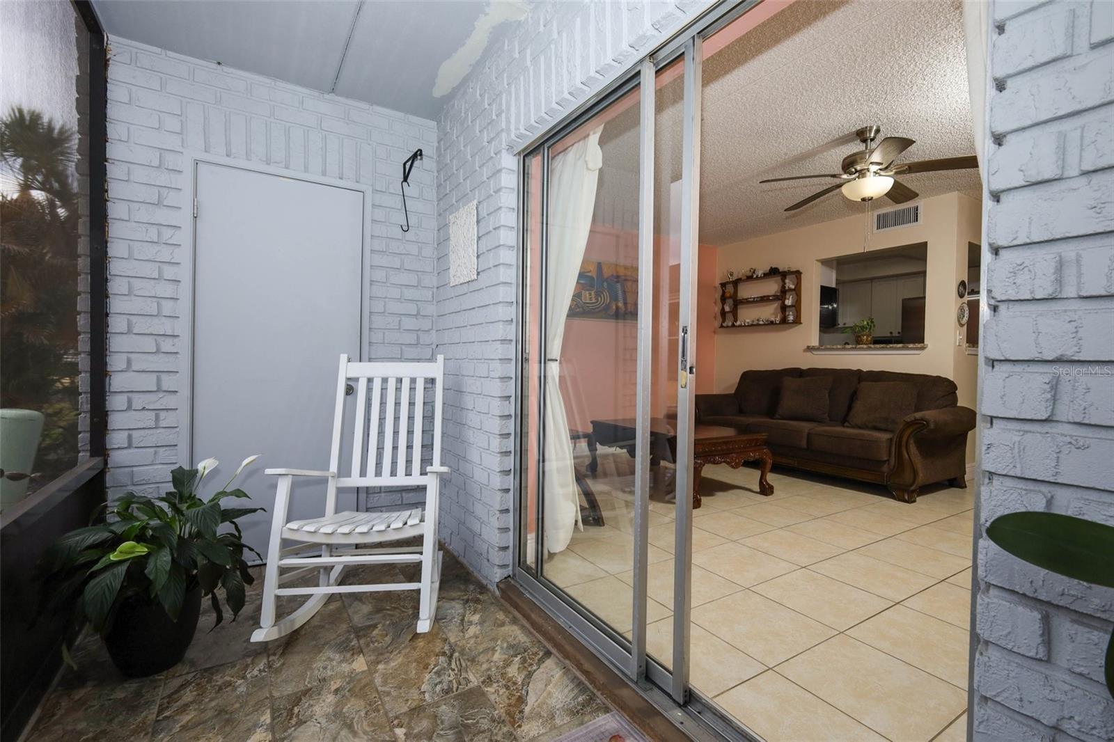 Image 18 of 43 For 189 Lewfield Circle 189