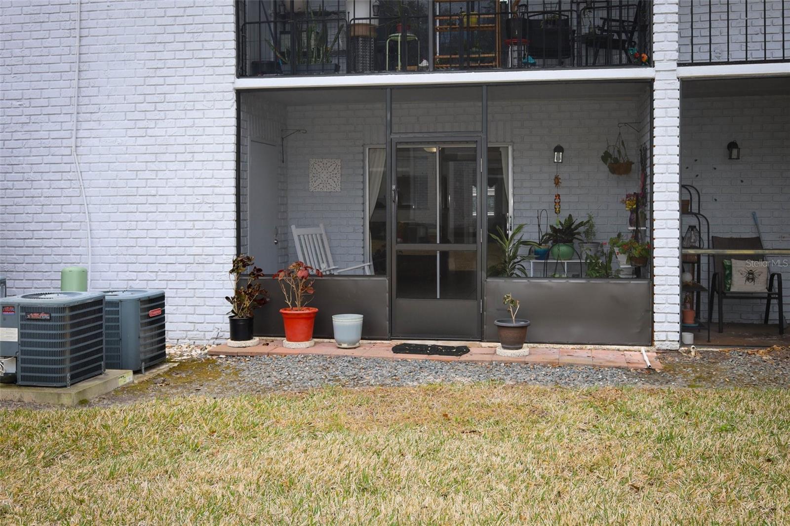 Image 22 of 43 For 189 Lewfield Circle 189