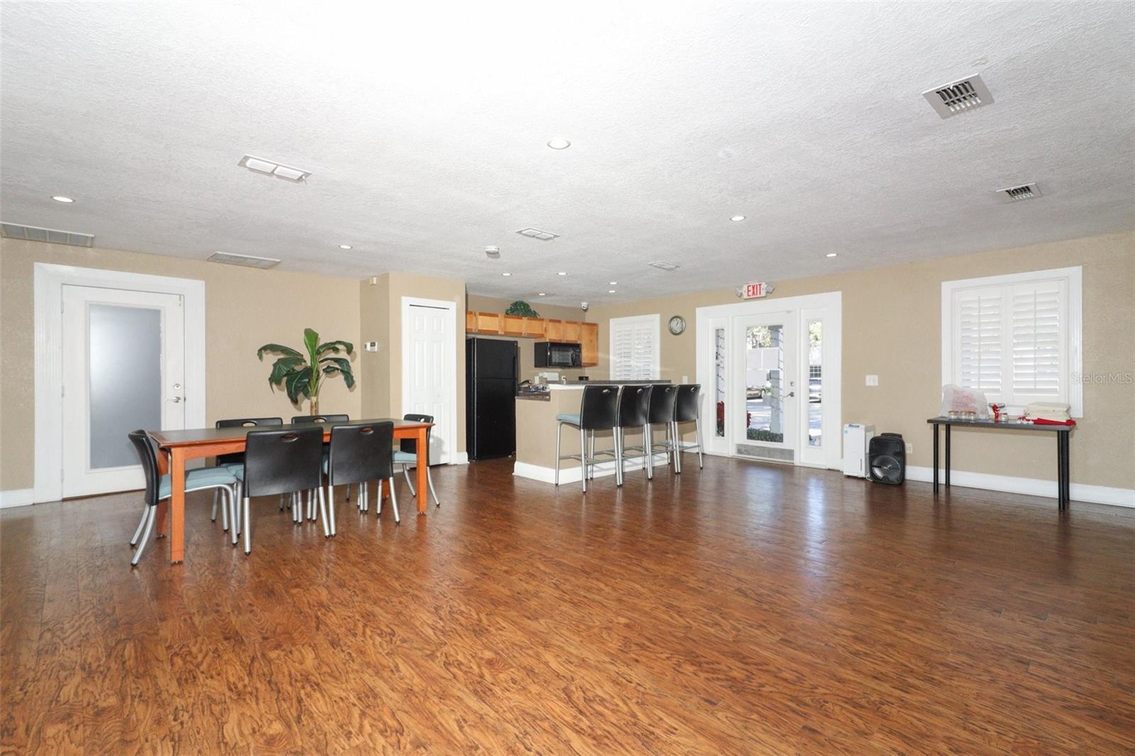 Image 24 of 43 For 189 Lewfield Circle 189