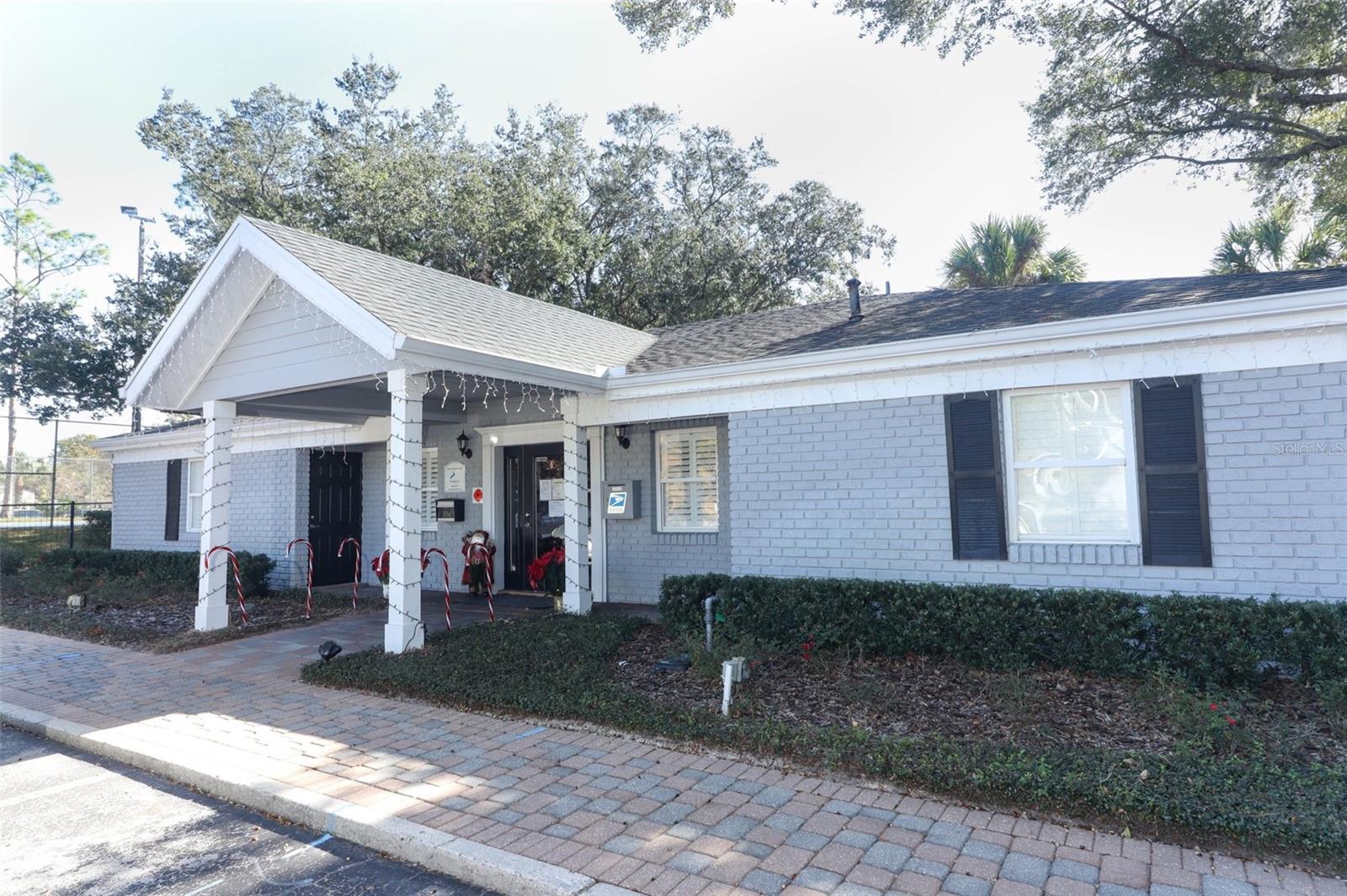 Image 3 of 43 For 189 Lewfield Circle 189