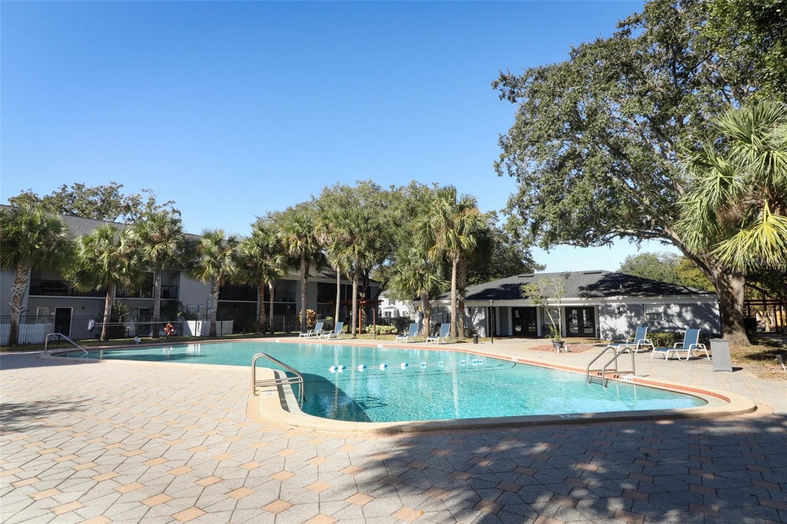 Image 32 of 43 For 189 Lewfield Circle 189