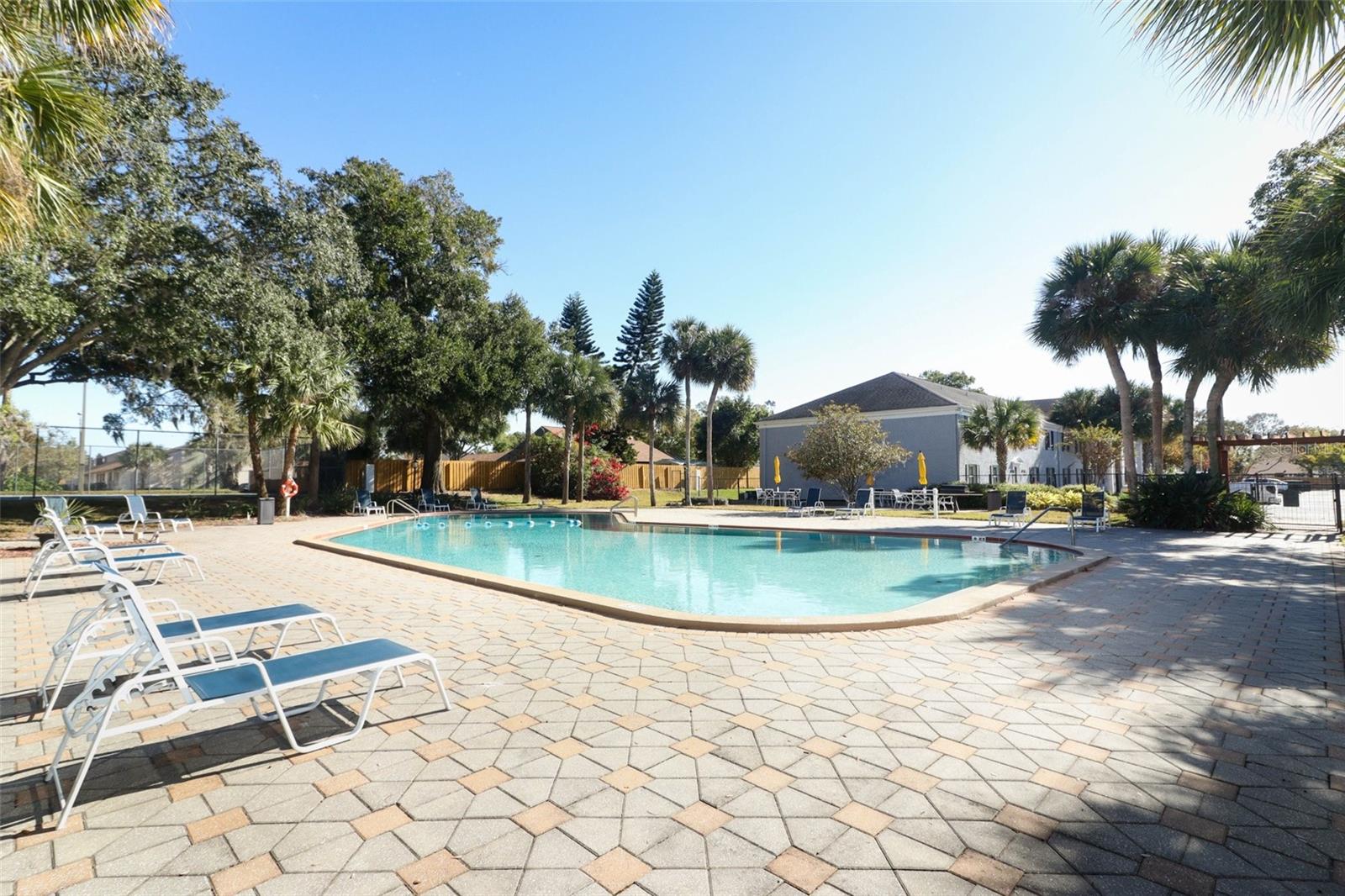 Image 36 of 43 For 189 Lewfield Circle 189