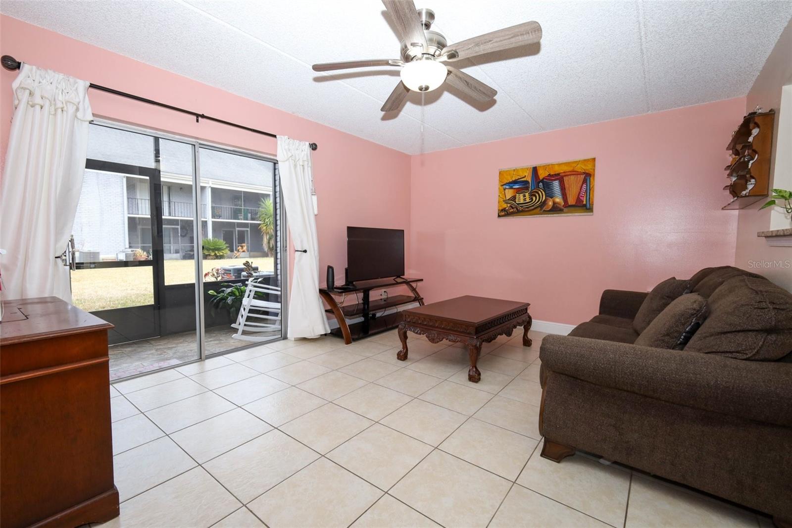 Image 5 of 43 For 189 Lewfield Circle 189