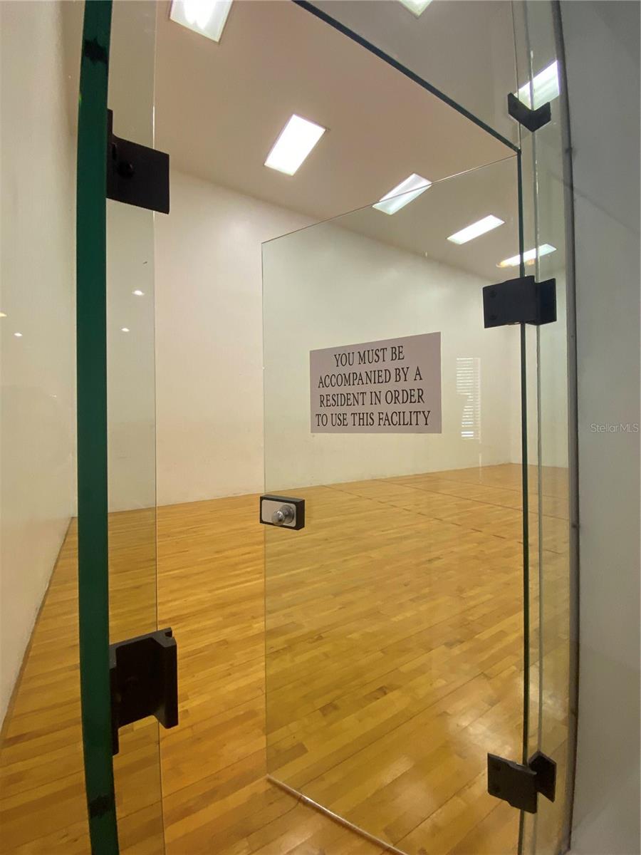 Image 18 of 25 For 13015 Plantation Park Circle 1037