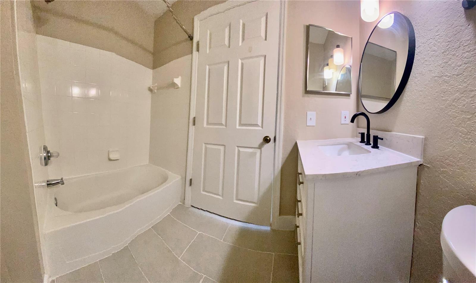 Image 21 of 25 For 13015 Plantation Park Circle 1037