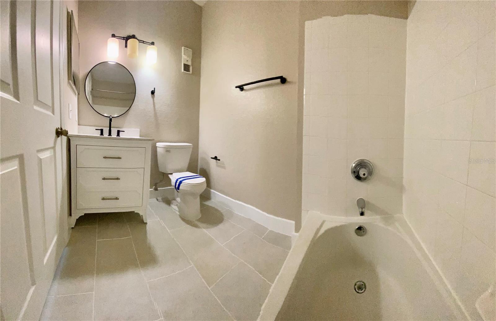 Image 22 of 25 For 13015 Plantation Park Circle 1037