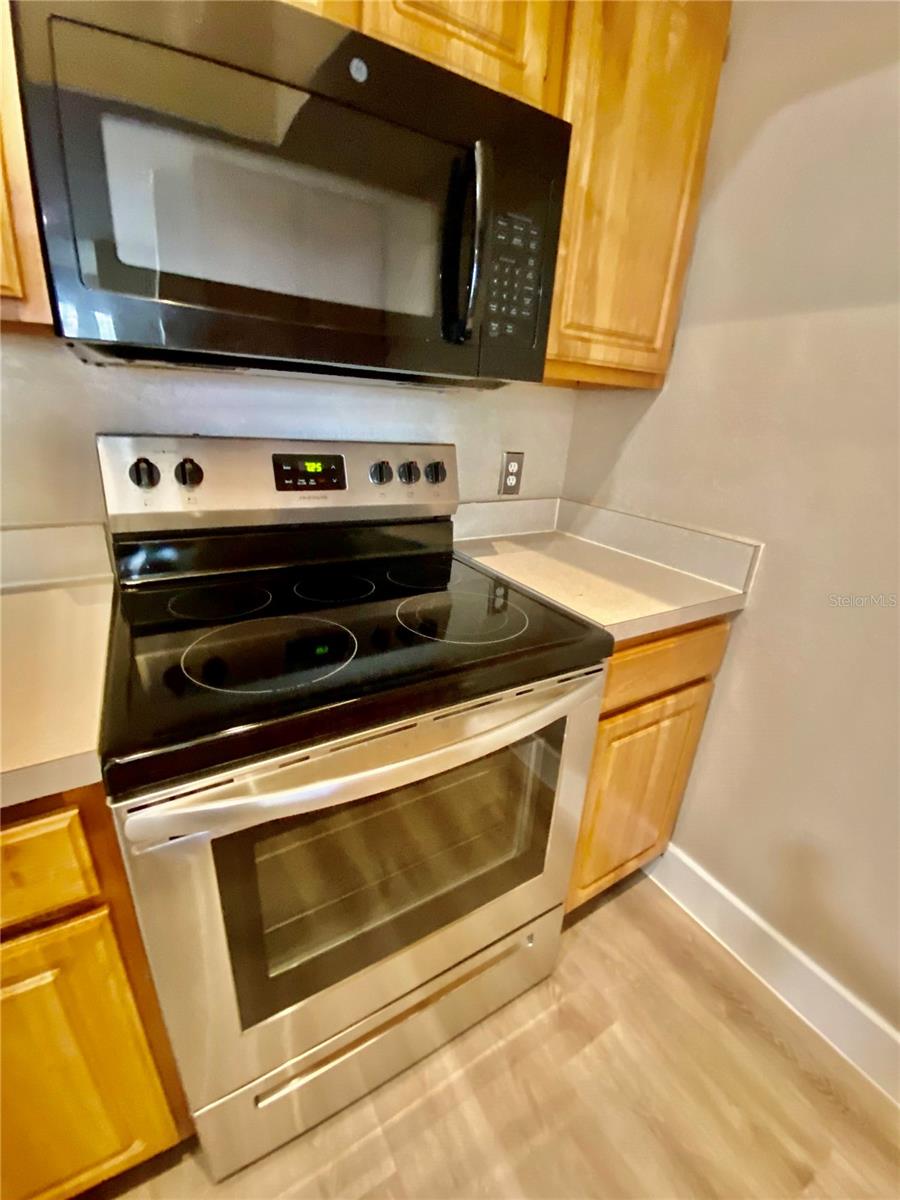 Image 4 of 25 For 13015 Plantation Park Circle 1037