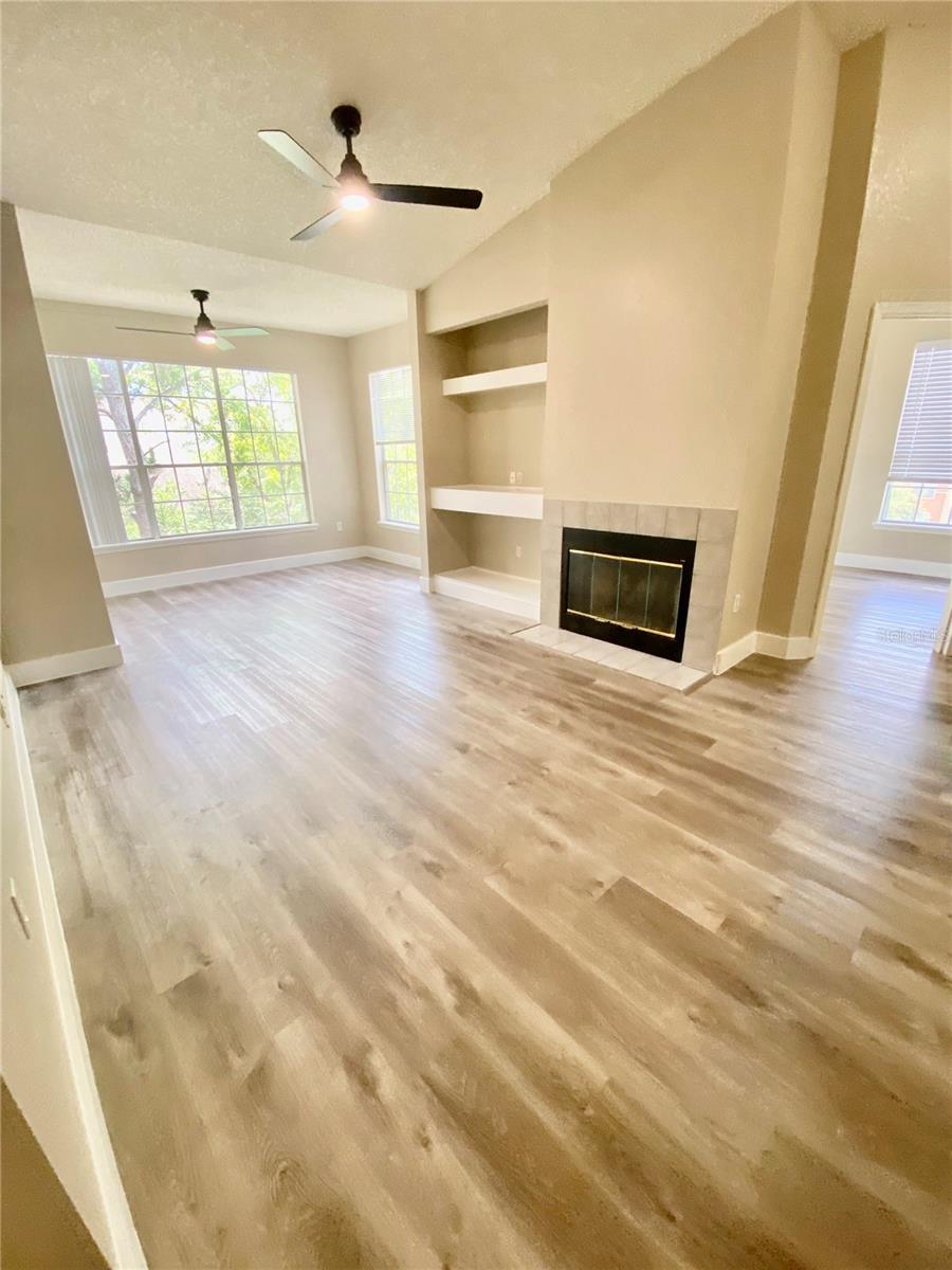 Image 7 of 25 For 13015 Plantation Park Circle 1037