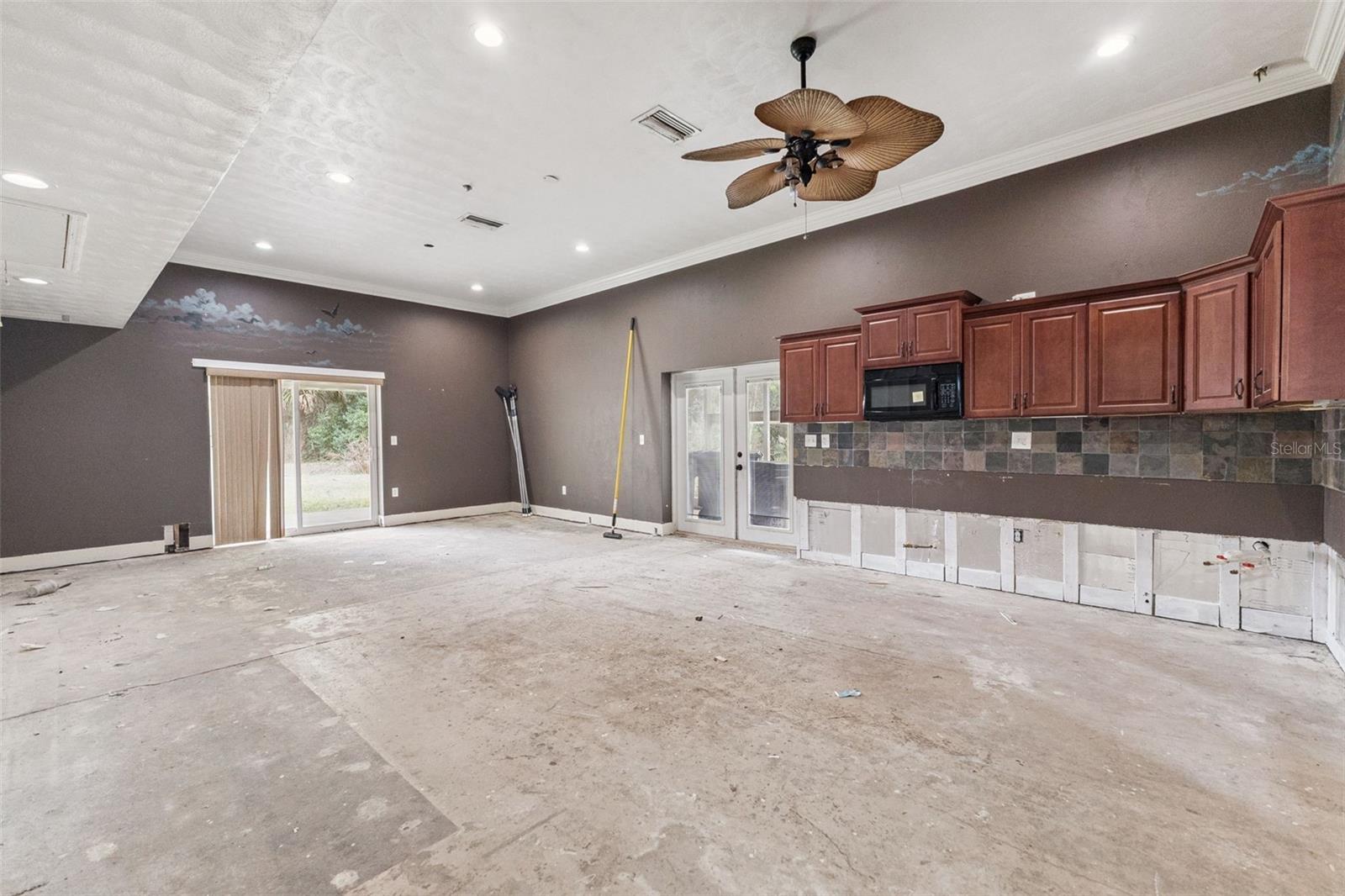 Image 12 of 13 For 1449 Shady Place