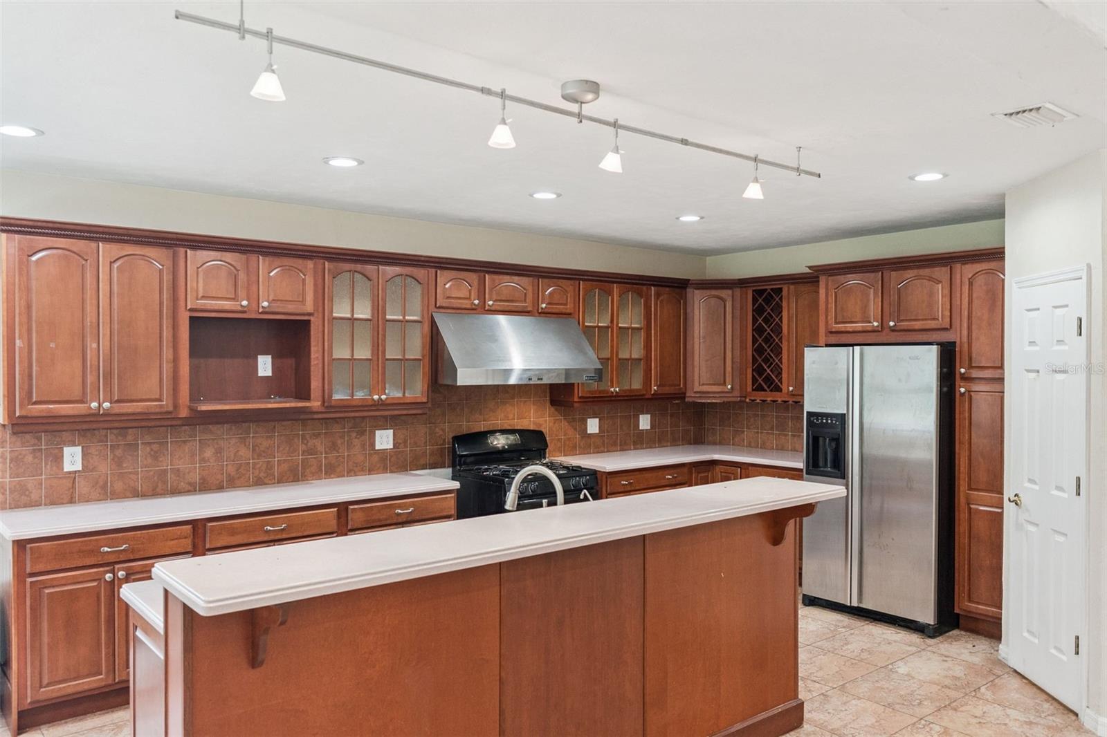 Image 3 of 13 For 1449 Shady Place