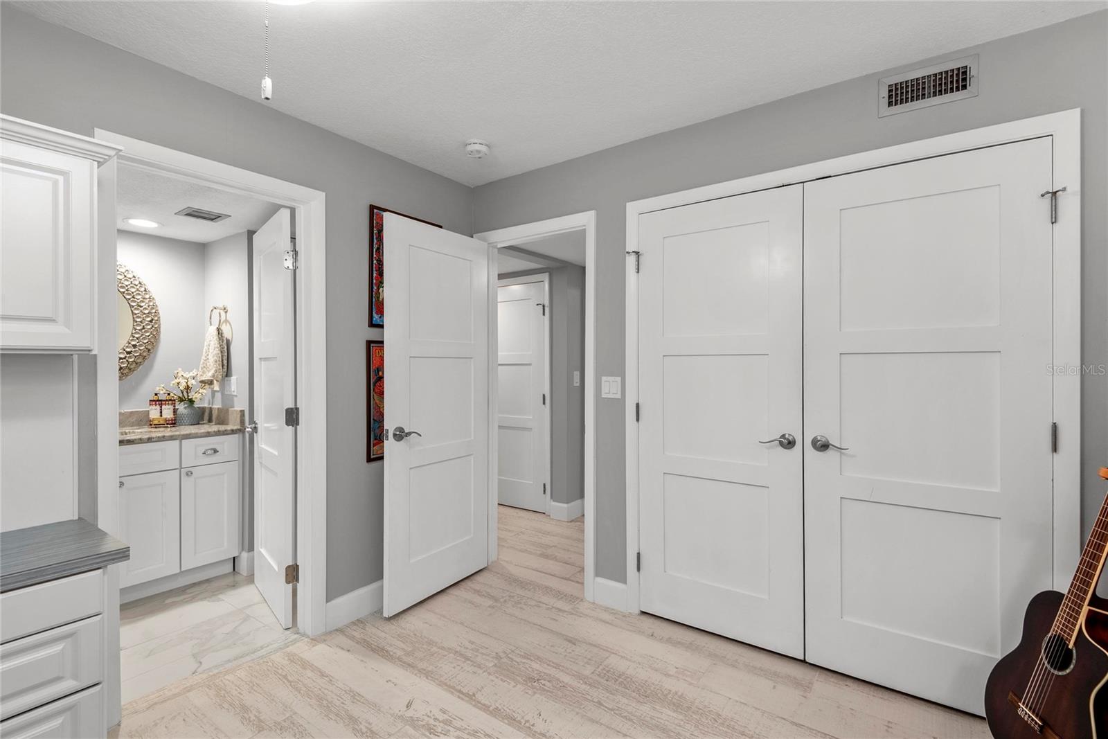 Image 37 of 48 For 5275 Atlantic Avenue S 1108