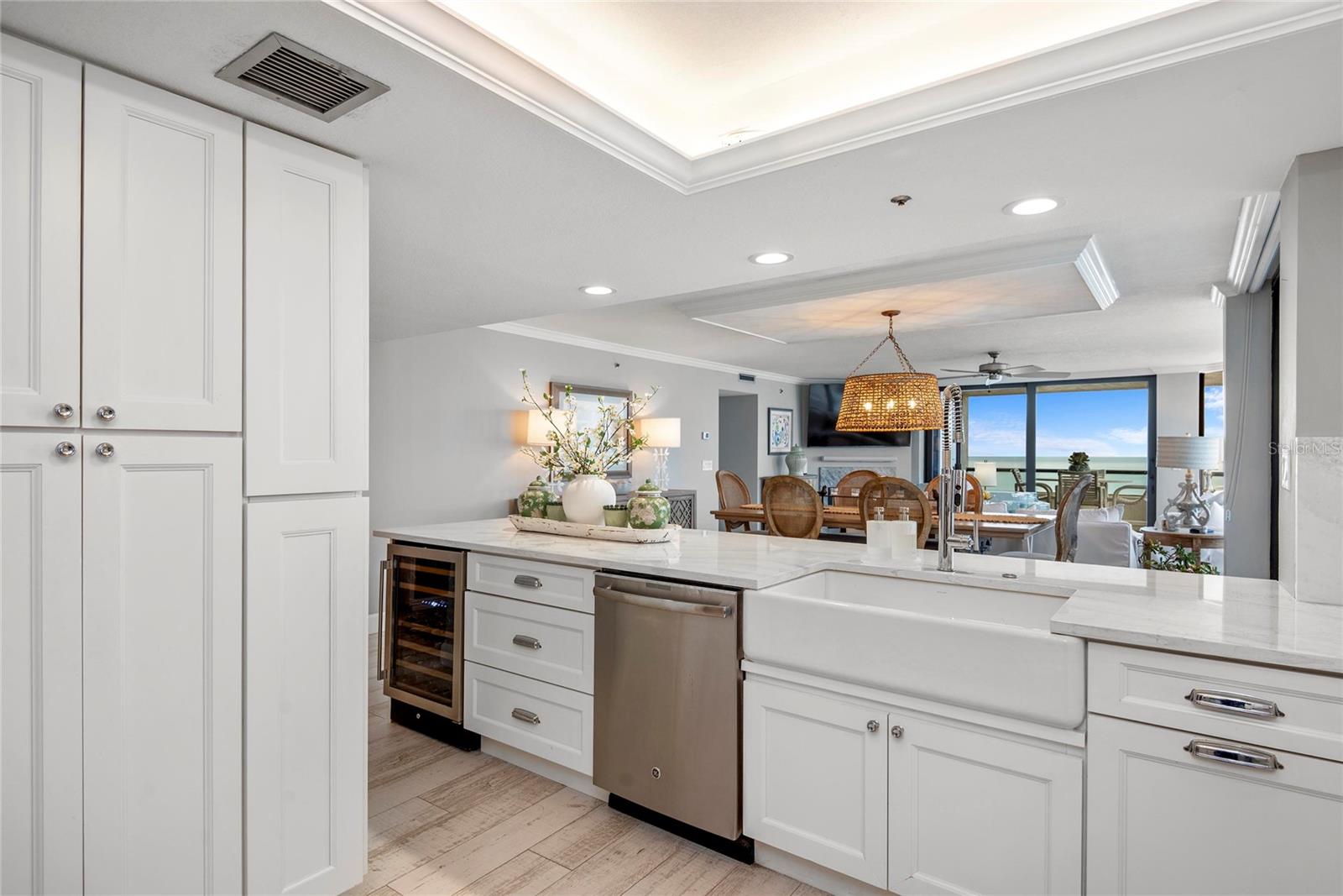 Image 5 of 48 For 5275 Atlantic Avenue S 1108