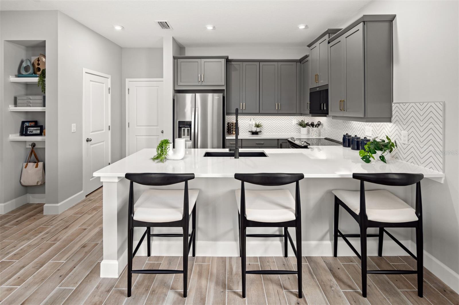 Image 8 of 31 For 5188 Greenshade Grove Avenue