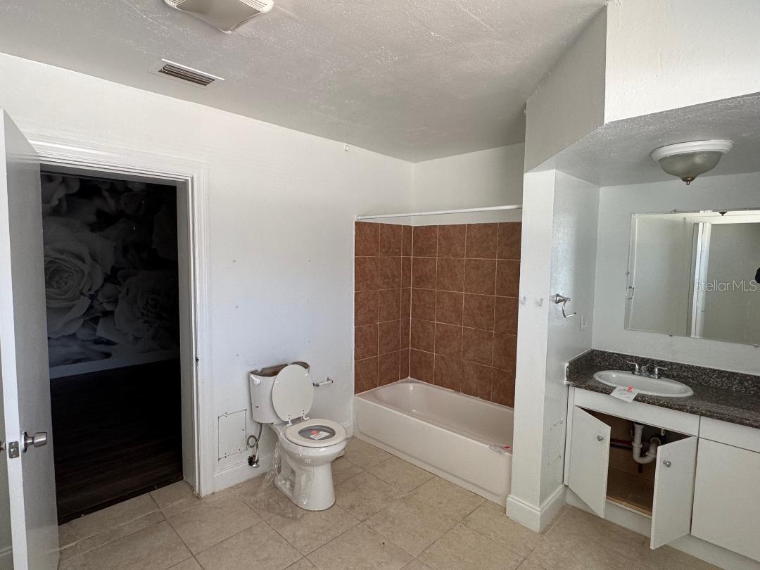 Image 11 of 21 For 1412 Garfield Avenue