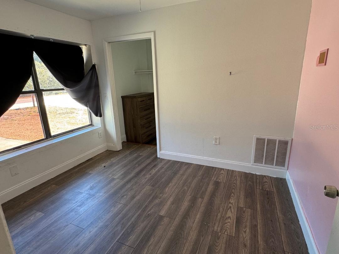 Image 8 of 21 For 1412 Garfield Avenue