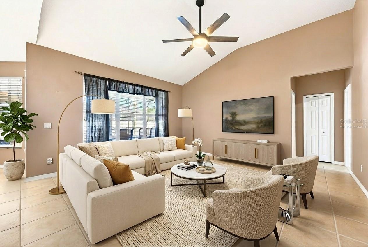 Listing photo id 12 for 3965 Emerald Estates Circle