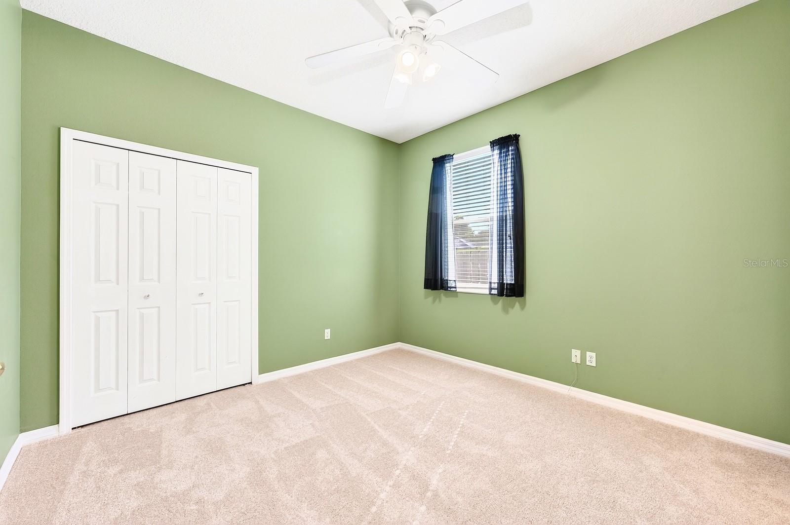 Listing photo id 19 for 3965 Emerald Estates Circle