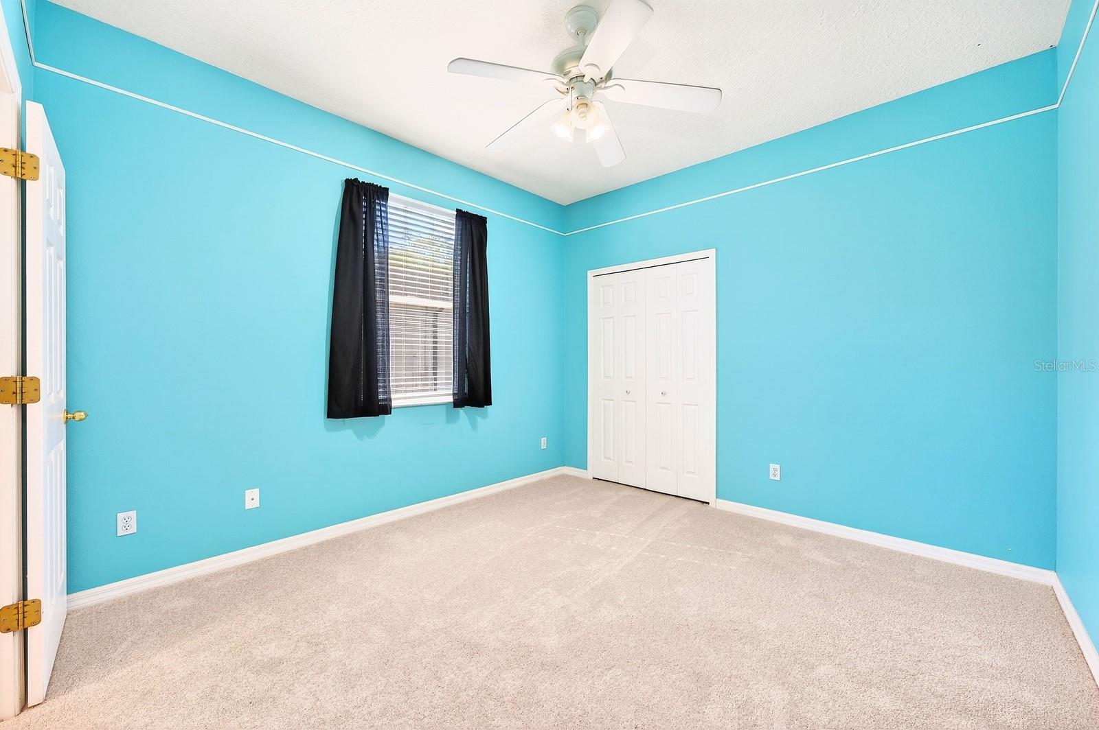 Listing photo id 21 for 3965 Emerald Estates Circle