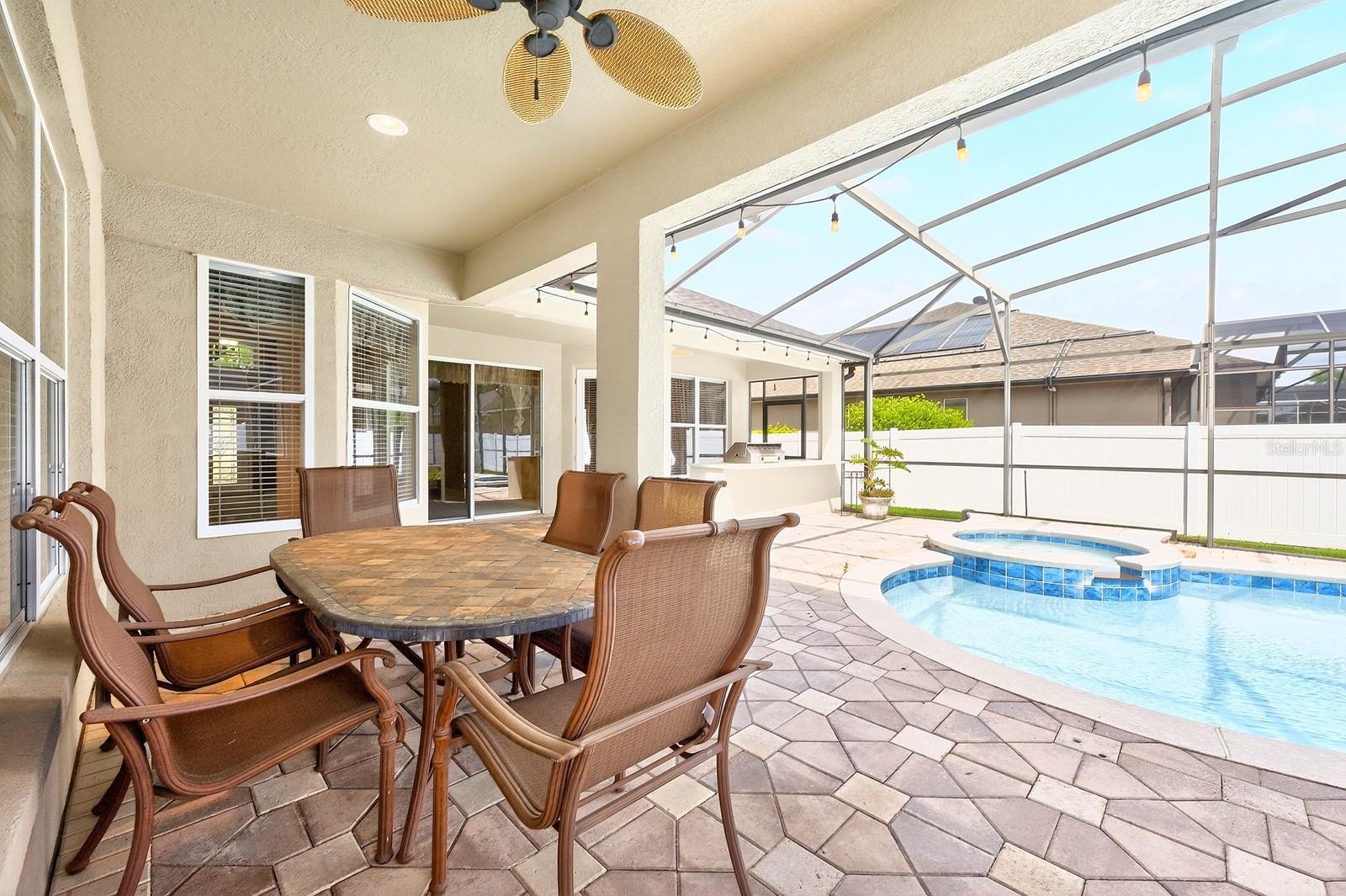 Listing photo id 28 for 3965 Emerald Estates Circle