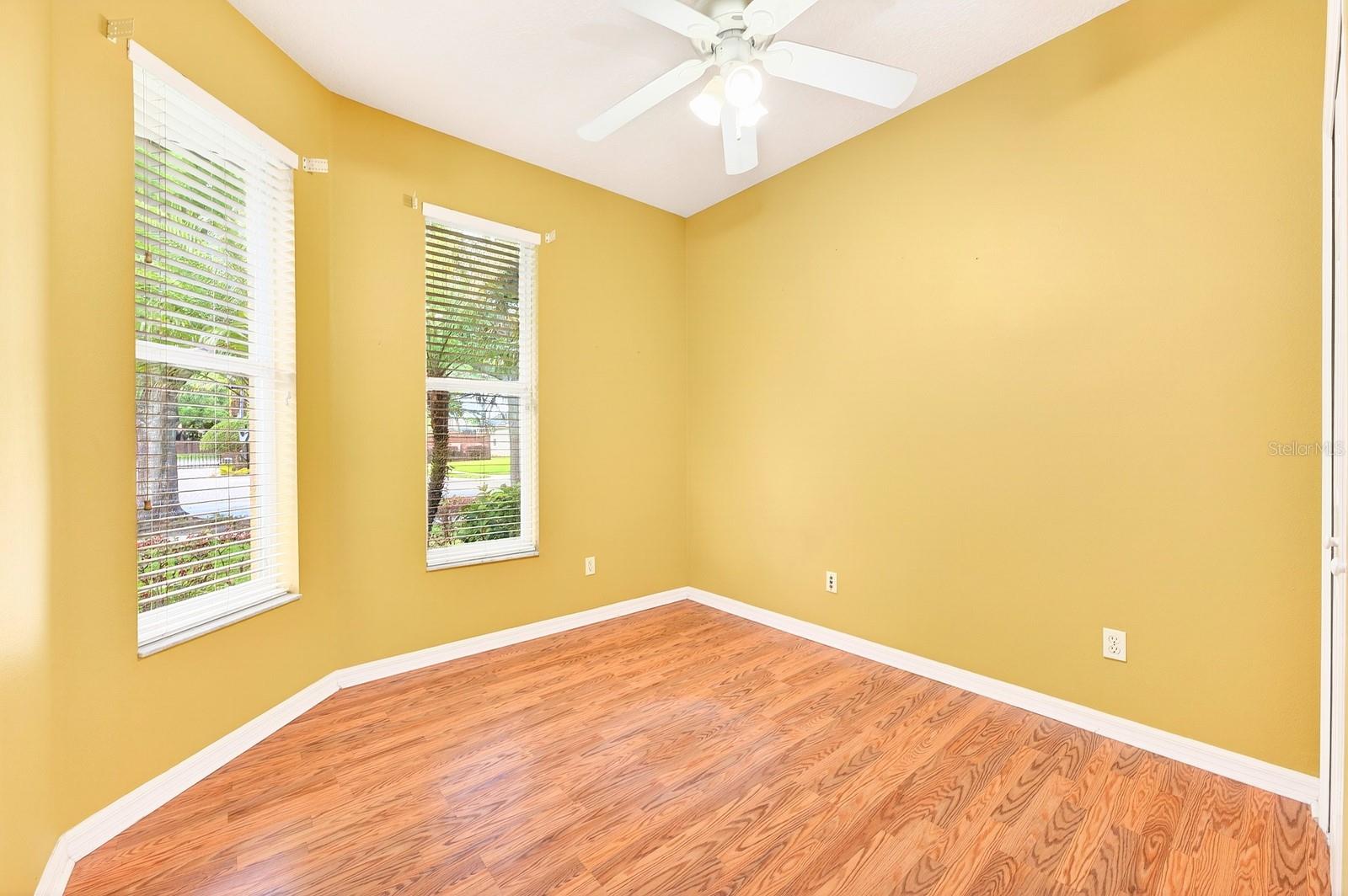 Listing photo id 45 for 3965 Emerald Estates Circle