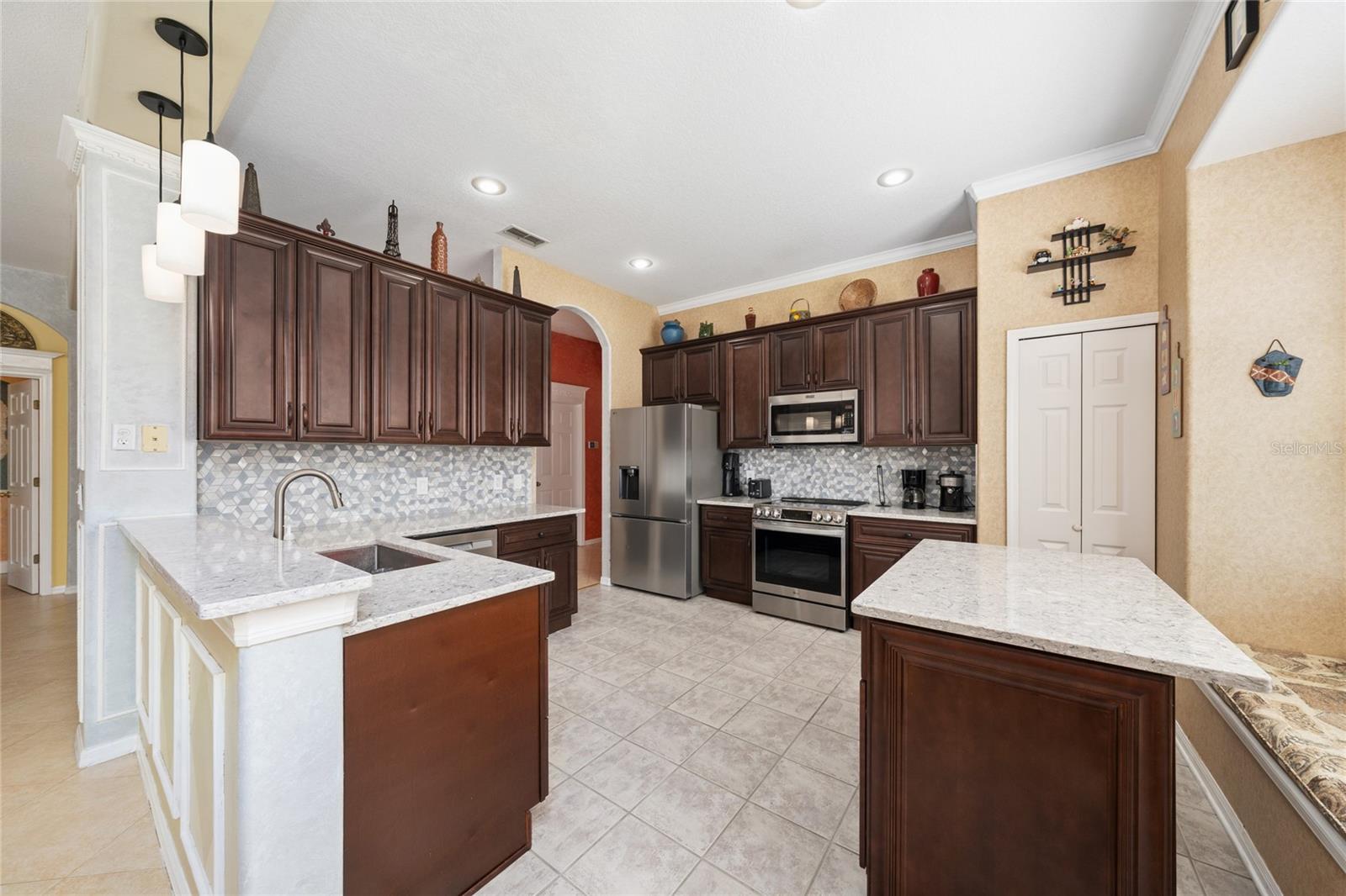 Image 9 of 39 For 14310 Sports Club Way