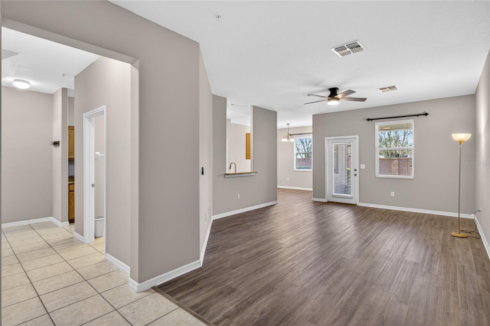 Image 3 of 27 For 1519 Priory Circle