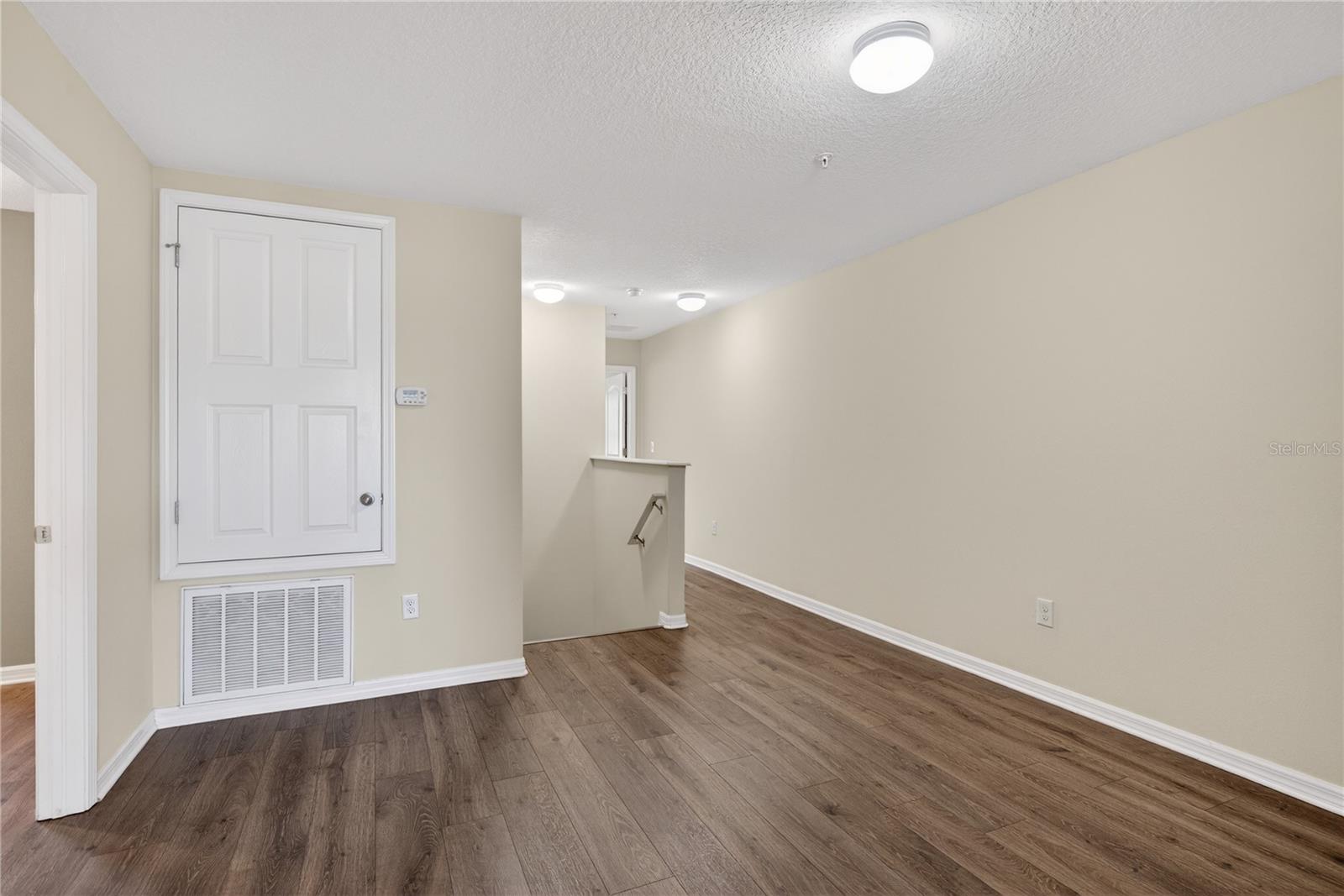 Image 9 of 27 For 1519 Priory Circle