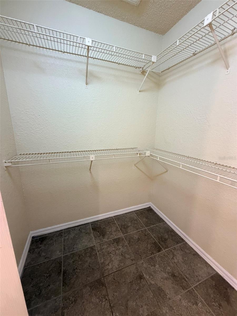 Image 8 of 15 For 2936 Antique Oaks  70