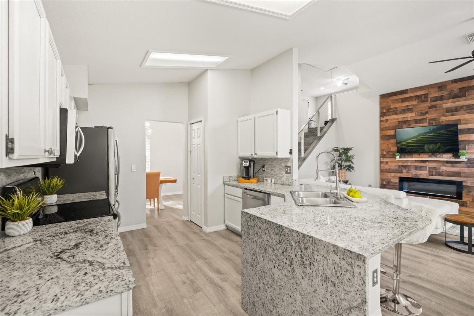 Image 11 of 29 For 1003 Wharf Creek Court