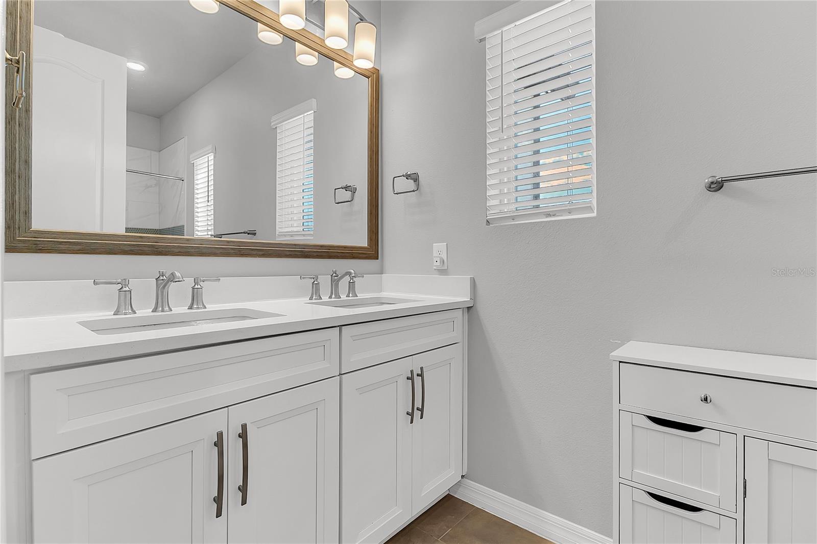 Image 33 of 52 For 17140 Cercis Loop