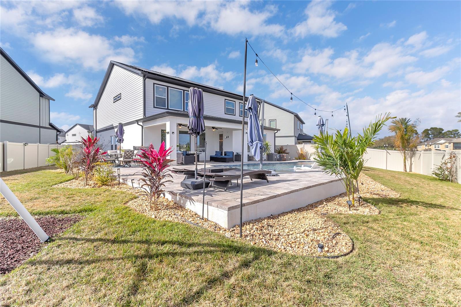 Image 45 of 52 For 17140 Cercis Loop