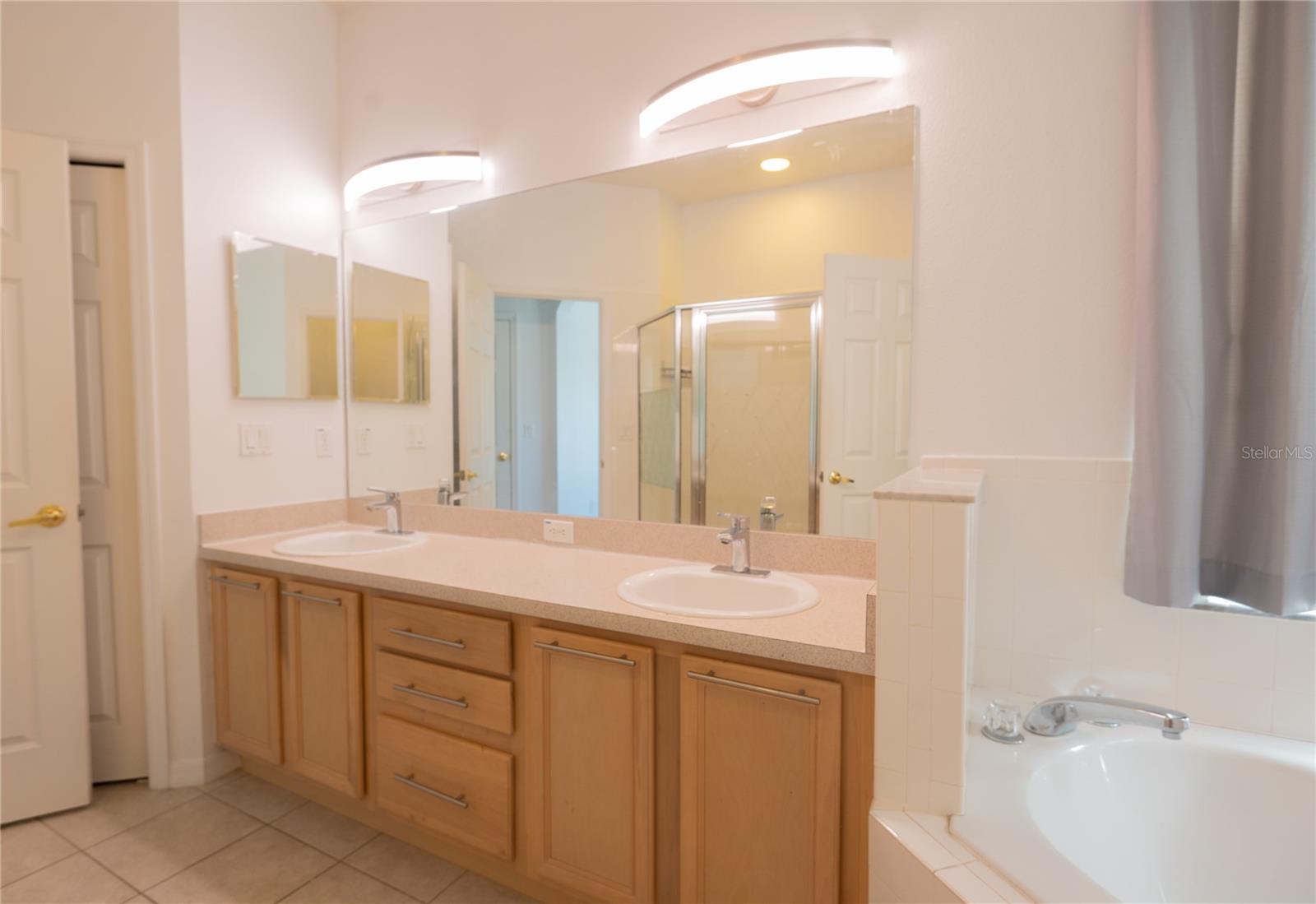 Image 17 of 29 For 158 Minniehaha Circle