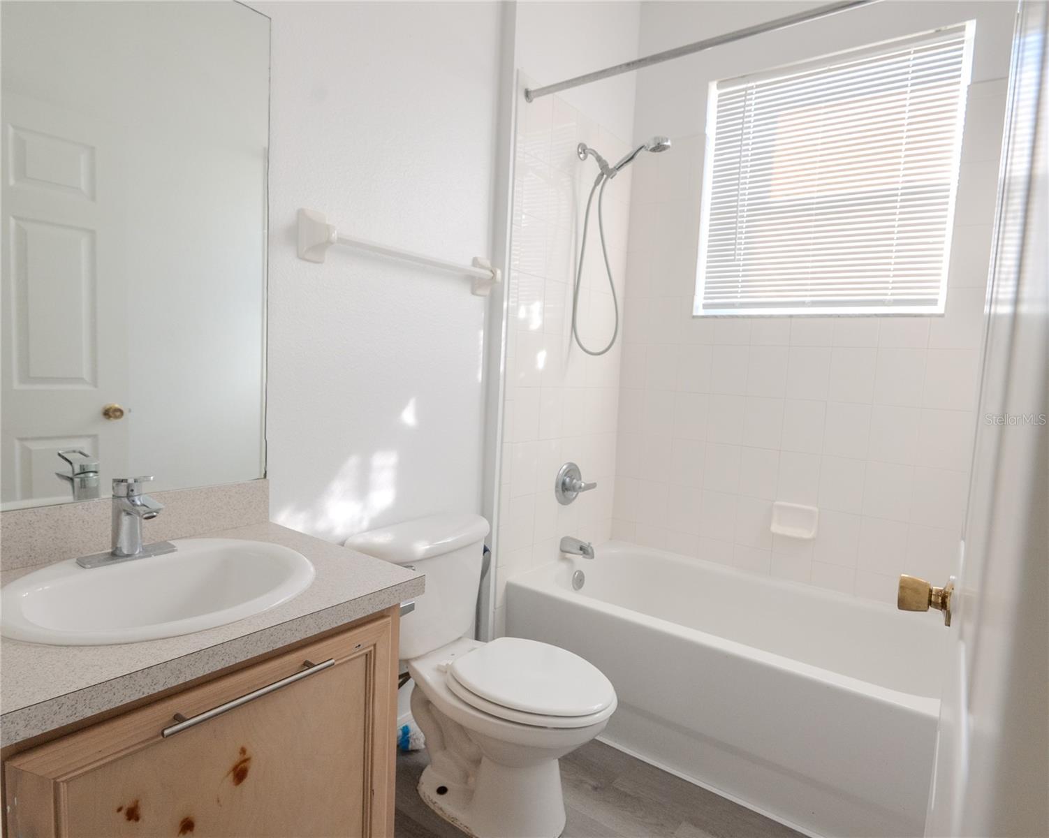 Image 9 of 29 For 158 Minniehaha Circle