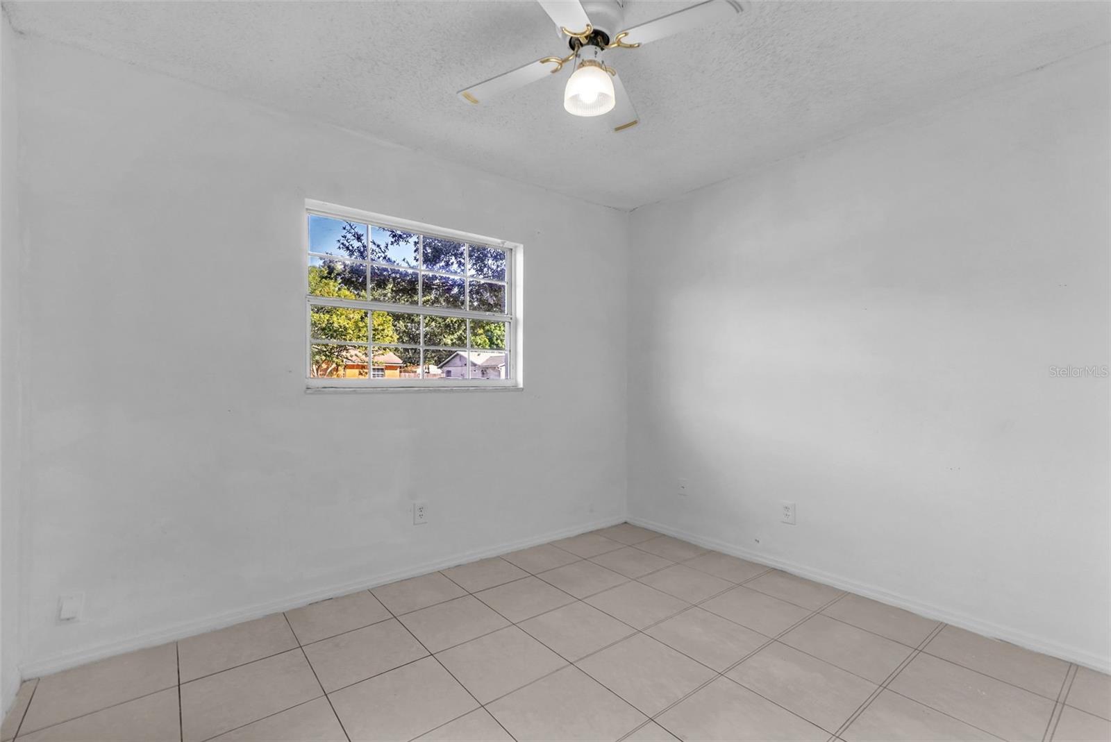 Image 16 of 33 For 4492 Calendula Drive