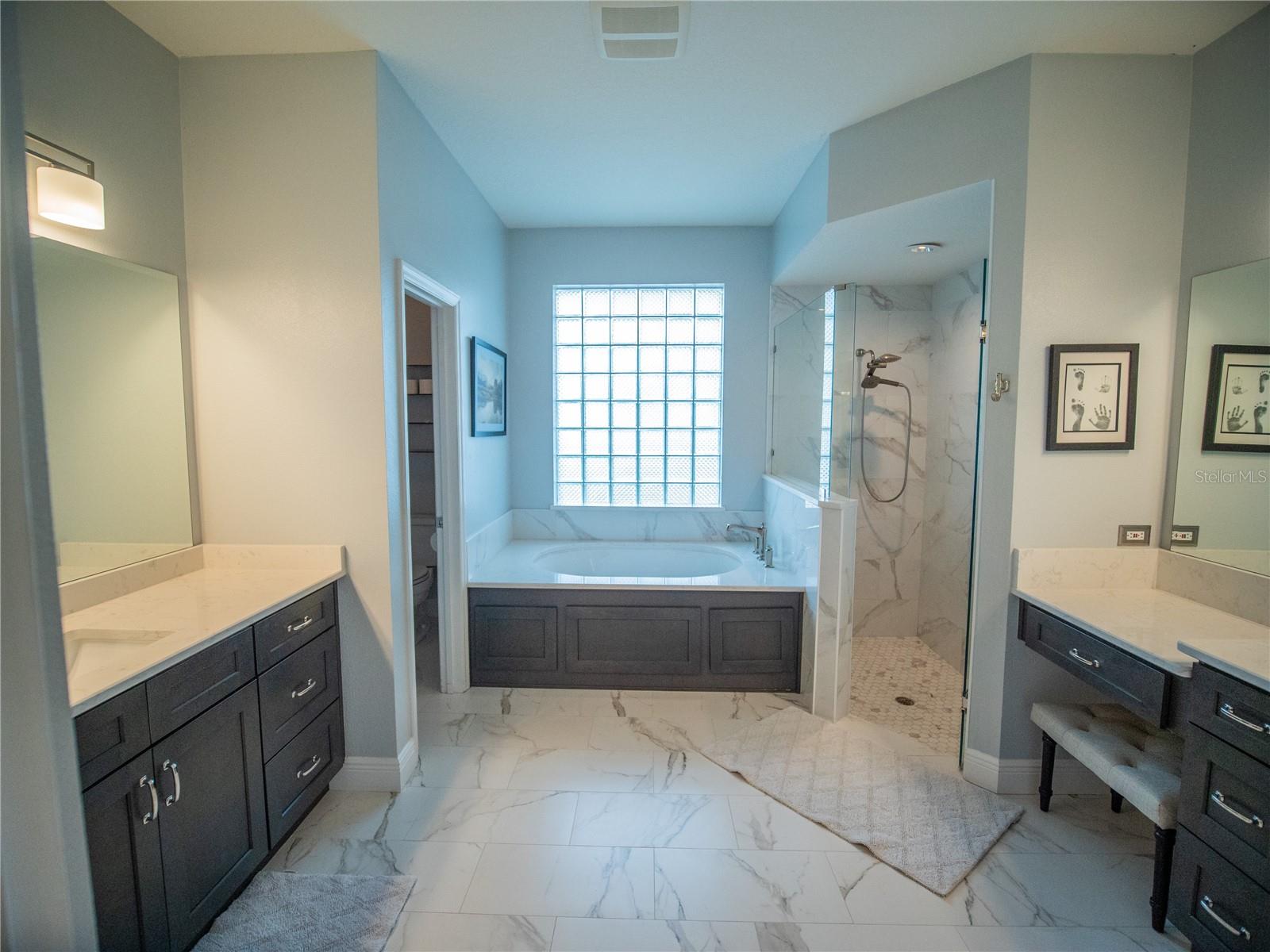 Image 17 of 43 For 104 Thunberg Cove