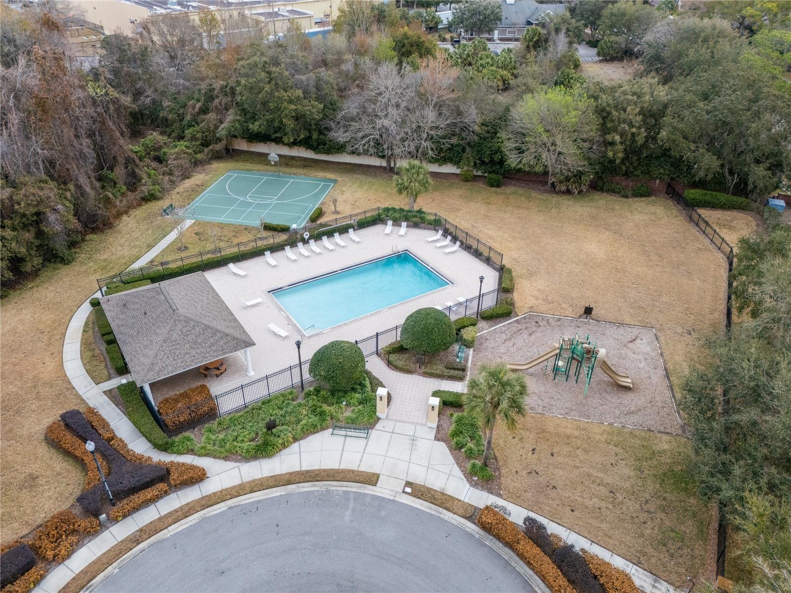 Image 42 of 43 For 104 Thunberg Cove