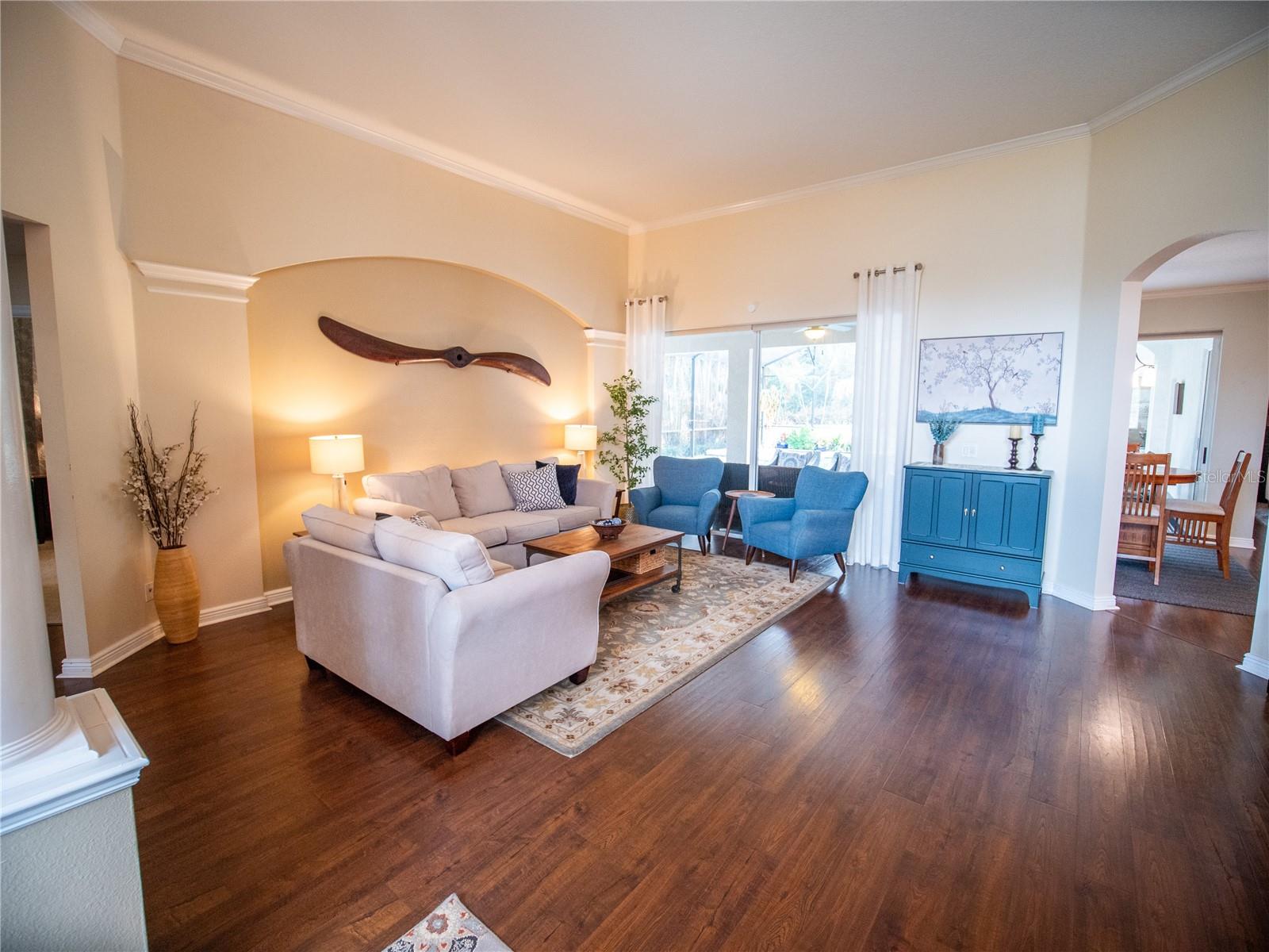 Image 7 of 43 For 104 Thunberg Cove