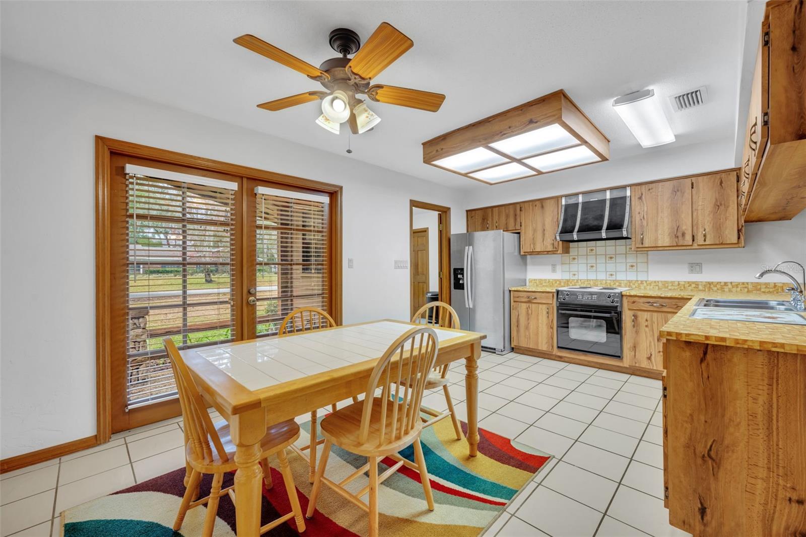 Image 12 of 30 For 424 Kimberly Court