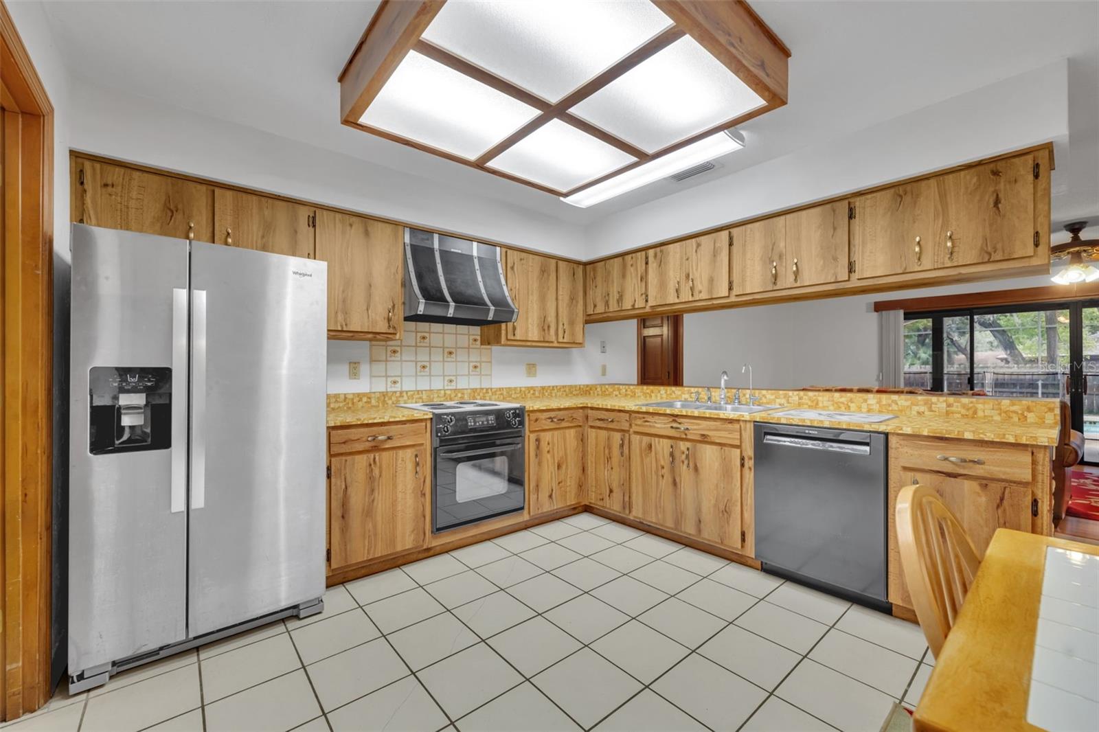 Image 13 of 30 For 424 Kimberly Court