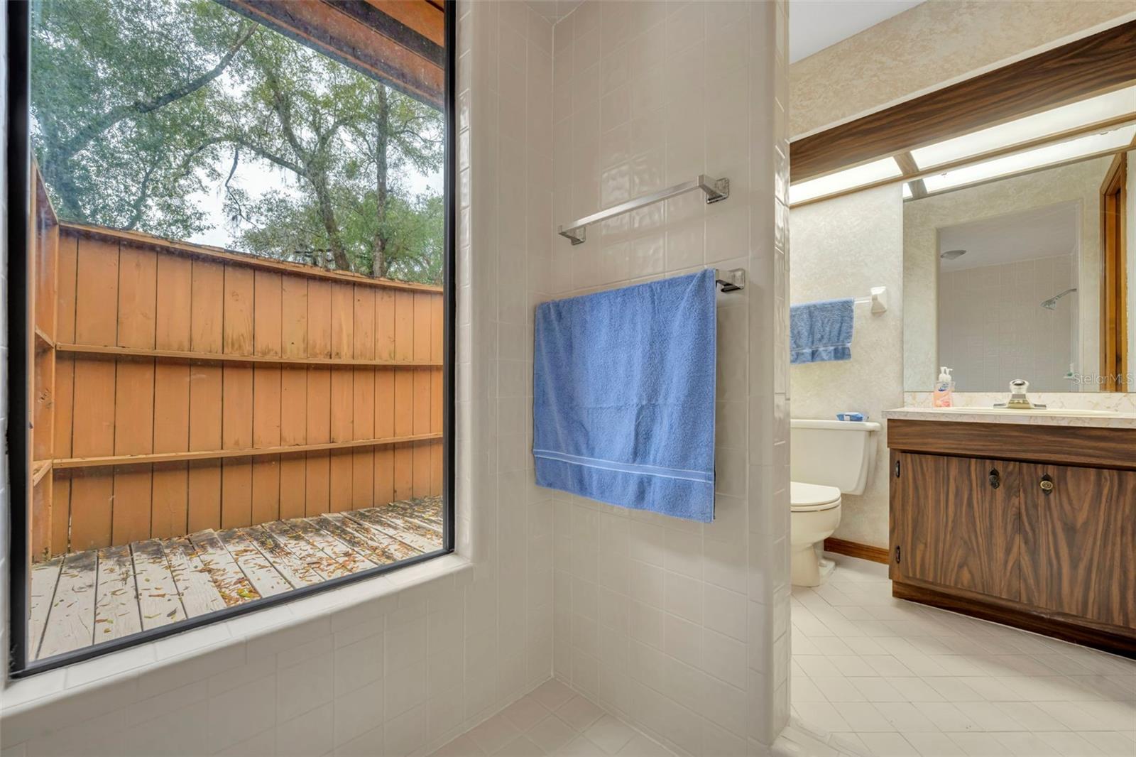 Image 17 of 30 For 424 Kimberly Court