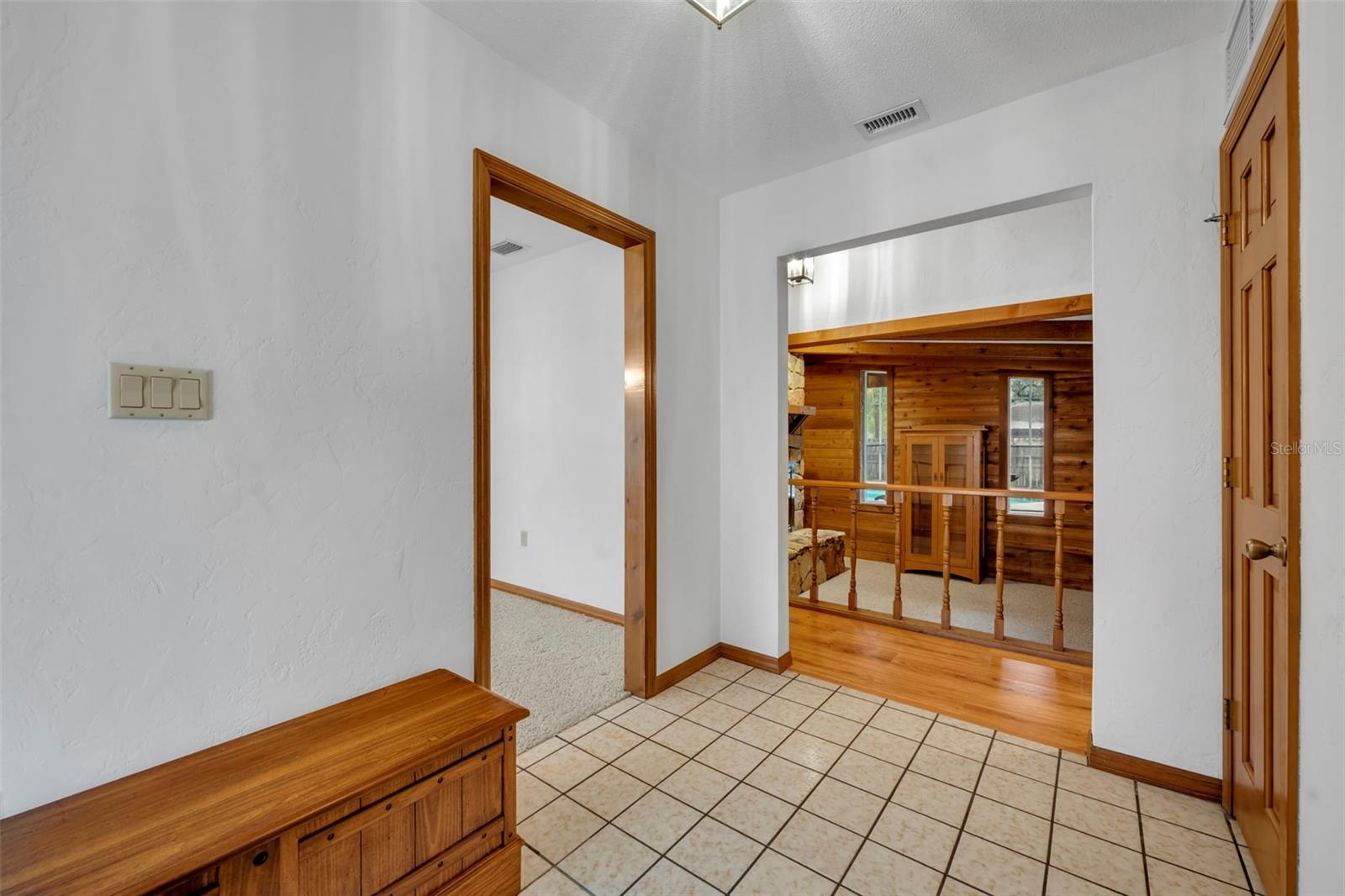 Image 5 of 30 For 424 Kimberly Court