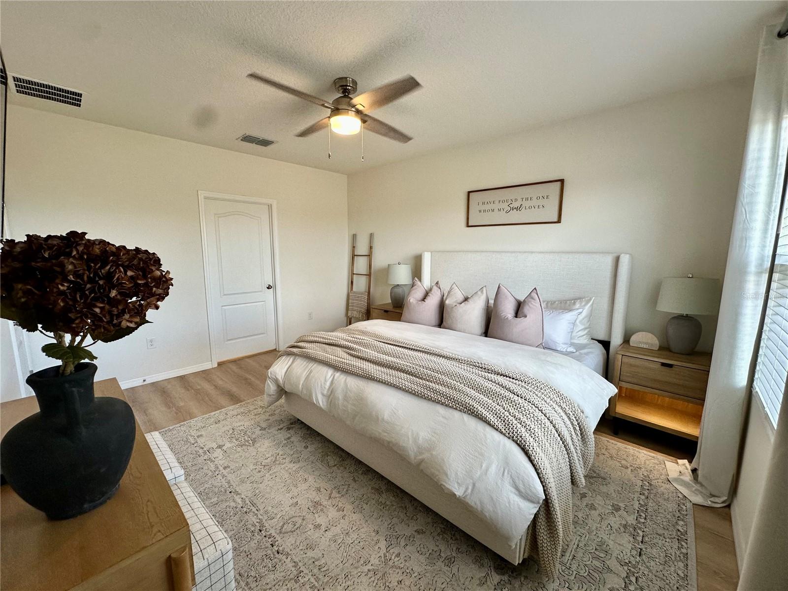 Image 11 of 24 For 9582 Black Walnut Drive