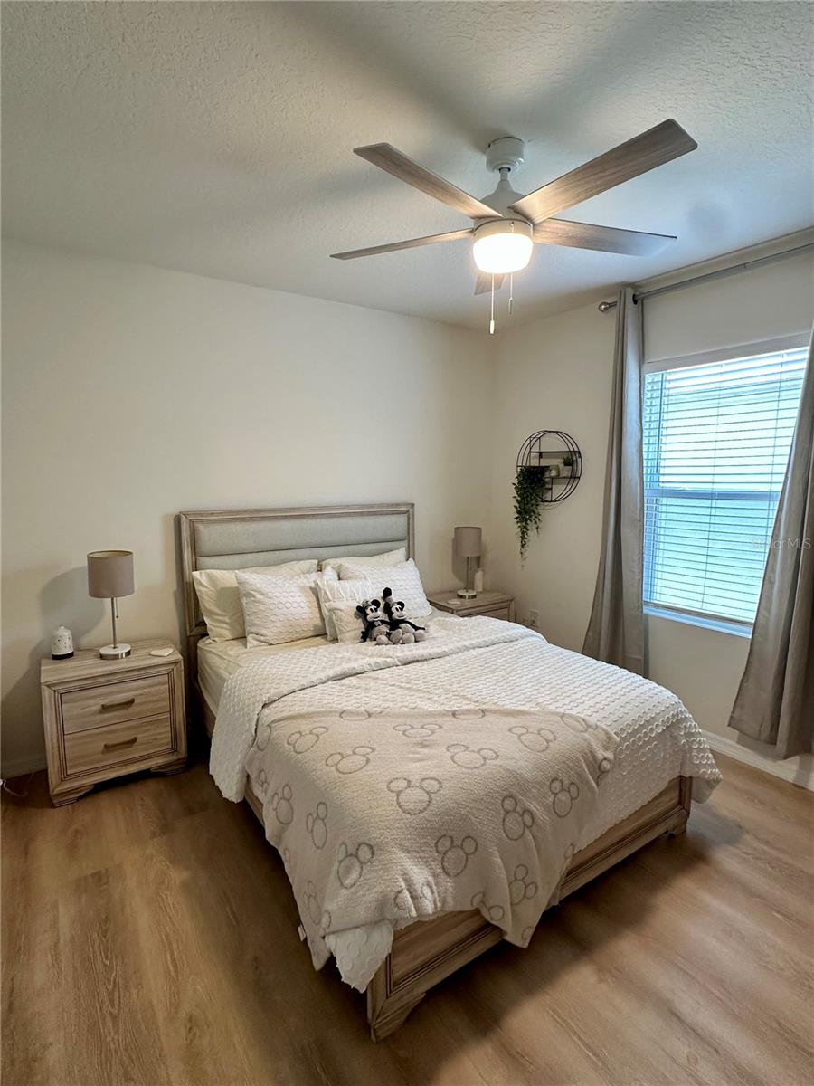 Image 18 of 24 For 9582 Black Walnut Drive