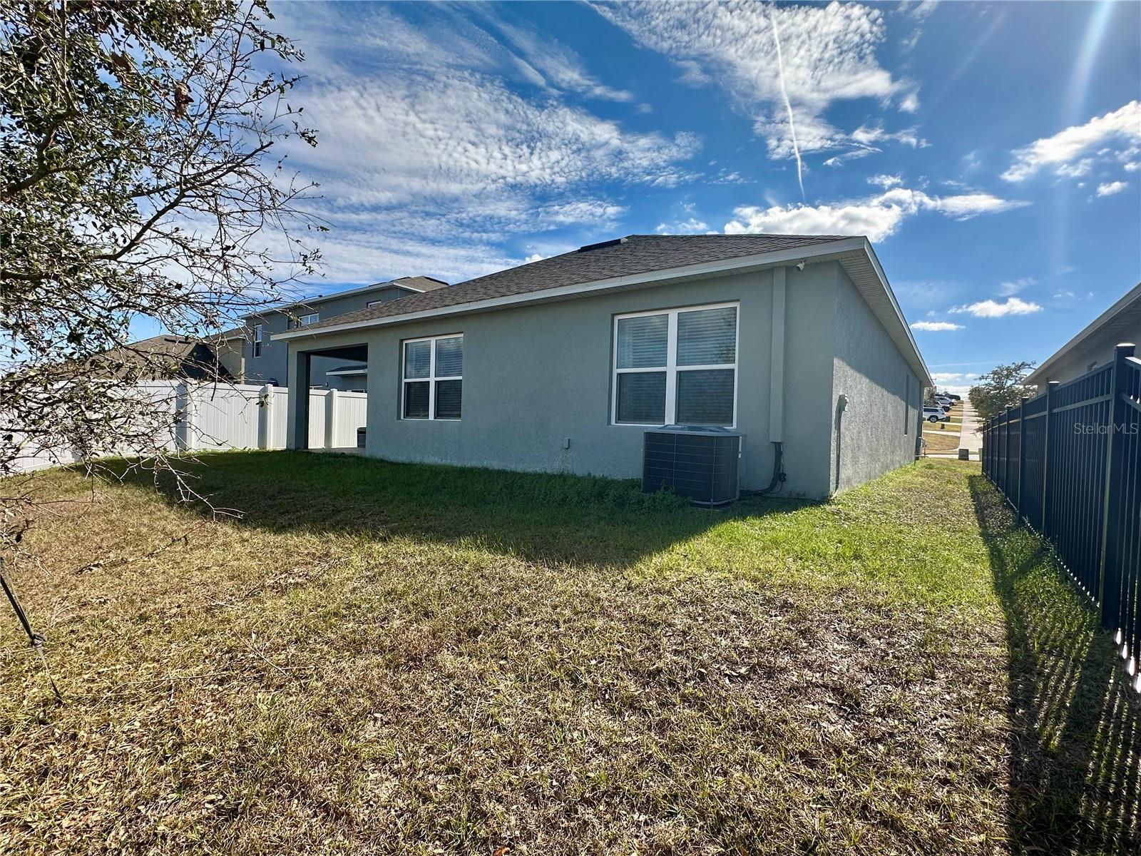 Image 23 of 24 For 9582 Black Walnut Drive