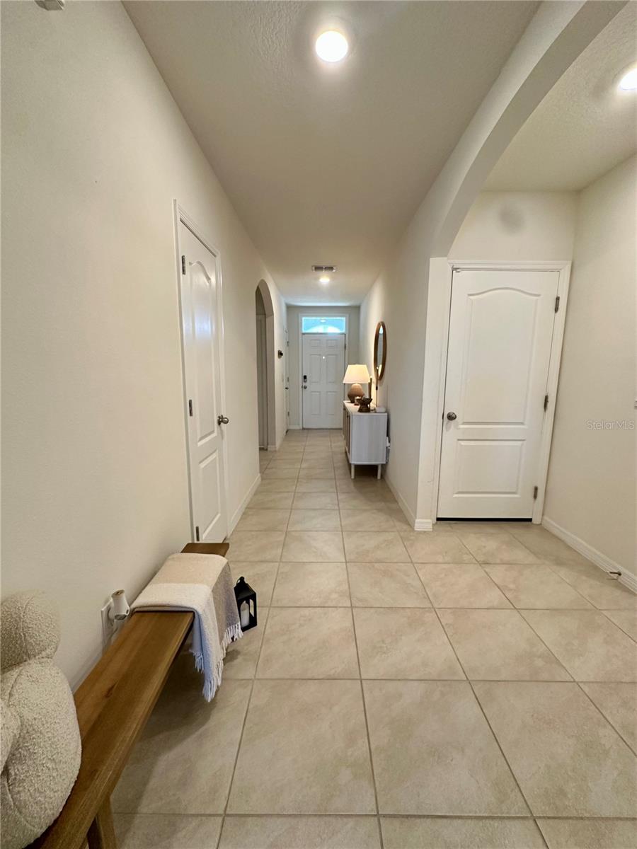 Image 5 of 24 For 9582 Black Walnut Drive